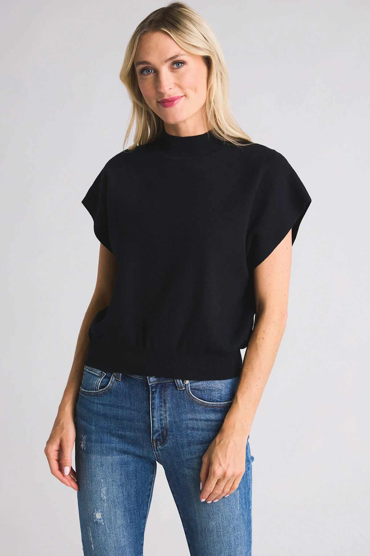 Eesome Mockneck Sleeveless Knit Sweater | Social Threads