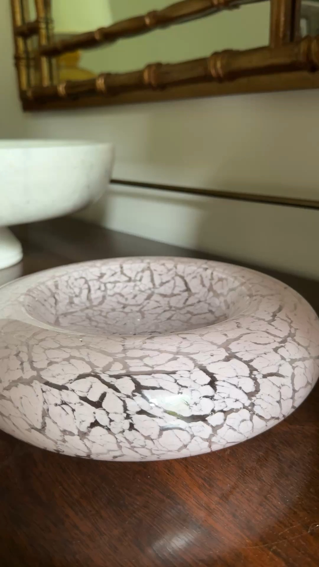 This Italian hand blown pink dish is such a statement piece! Would be perfect for jewelry, candy or simply stacked on top of a set of books. 

@Alice Lane #alicelanehome #alicelanehomecollection #interiordesign #homedecor