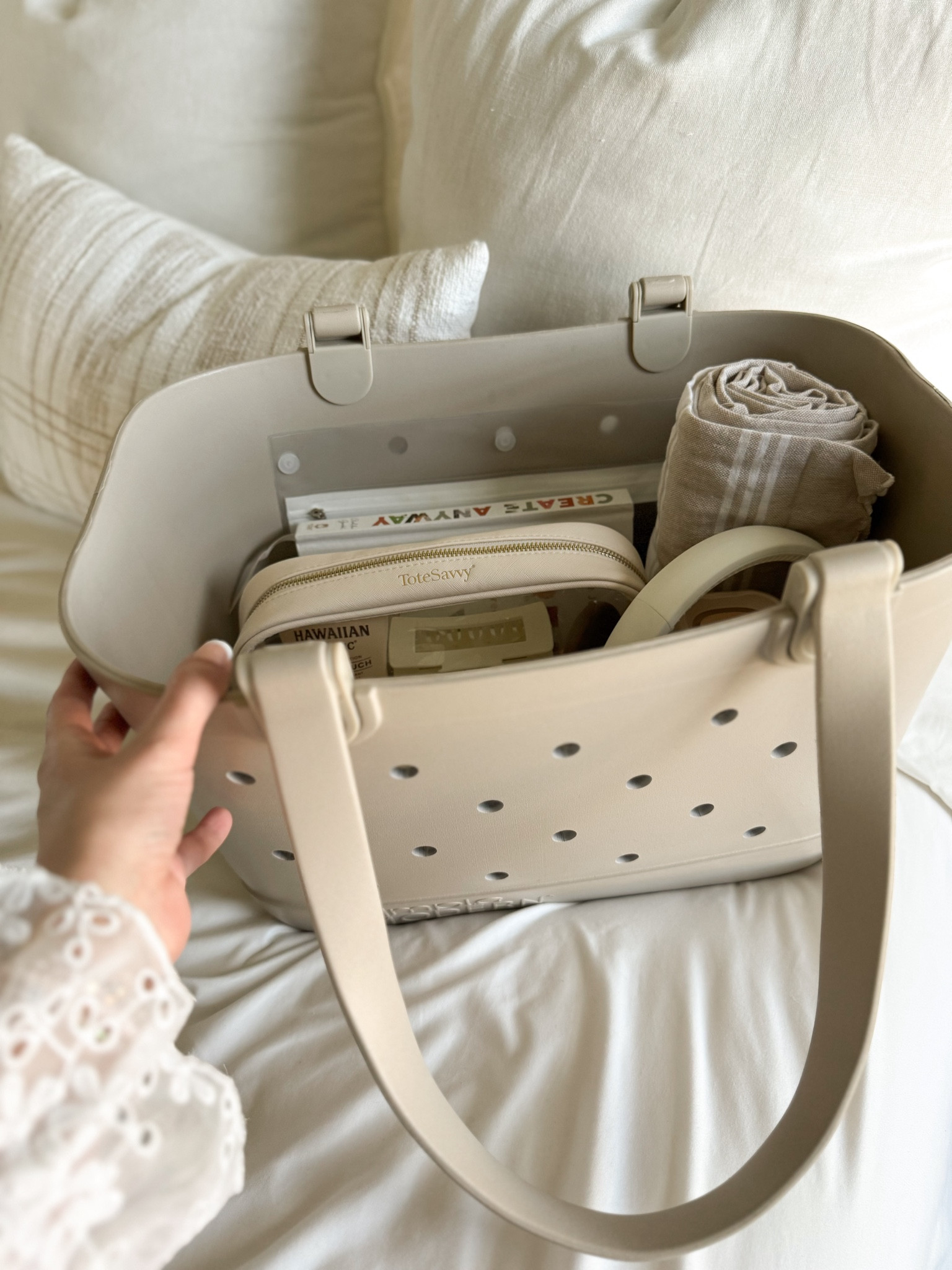 beach/pool day essentials 🌊⛱️☀️

#LTKItBag #LTKSeasonal #LTKSaleAlert