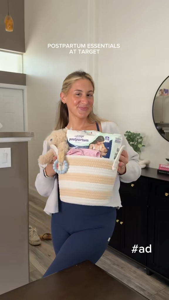 #ad  #AlwaysDiscreet_Partner 
For the postpartum mama! #TargetPartner @Target  @AlwaysDiscreet