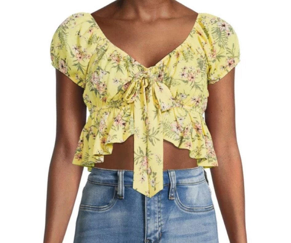 Cute Walmart crop top!

#LTKCon #LTKSeasonal #LTKSale
