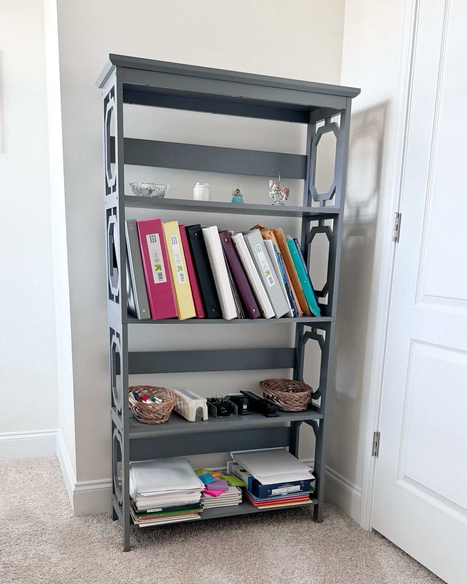 Wayday sale alert. Love this bookcase. It’s perfect to hold books and display items. It’s not extremely deep so it wirked well in this shallow space.
#homeoffice #bookshelf #wayfairsale #homedecor

#LTKSaleAlert #LTKHome