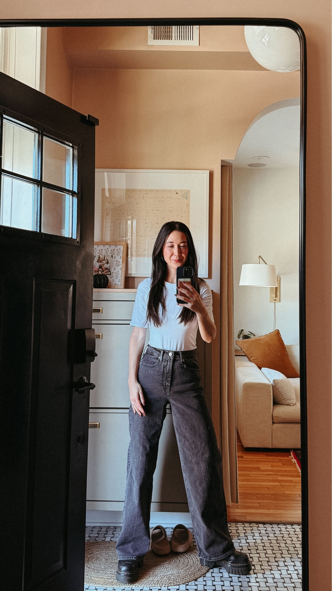 OOTD: bodysuit + wide leg jeans, perfect fall fit 🍂

#LTKWorkwear #LTKStyleTip #LTKSeasonal