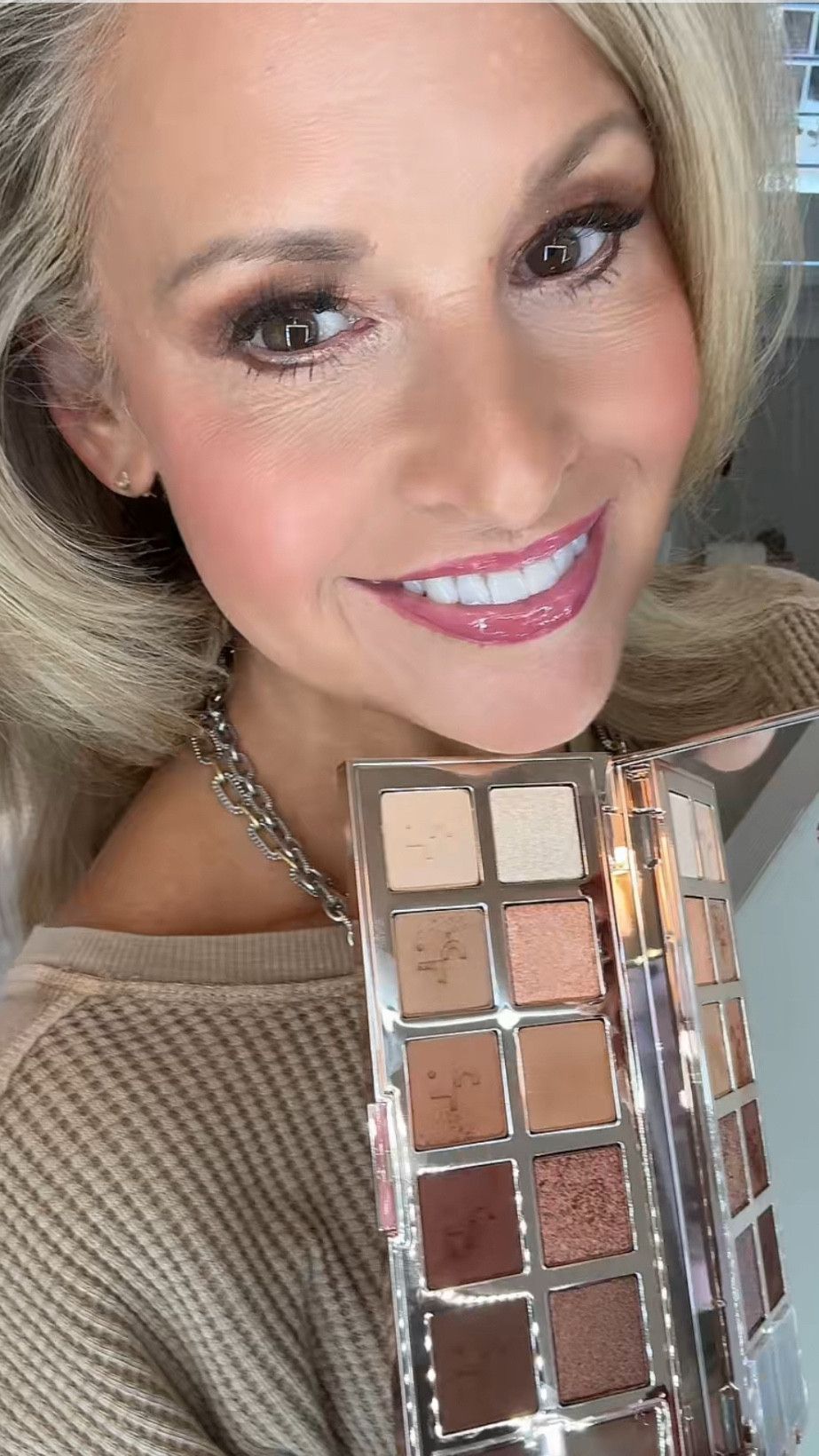 The only eyeshadow palette you’ll ever need 🤎
Patrick Ta’s Major Dimension III has the perfect mix of mattes, shimmers & creams for everyday neutral looks or full-on holiday glam.Blends like a dream and works beautifully on every skin tone — total must-have.

#LTKHoliday #LTKBeauty #LTKGiftGuide