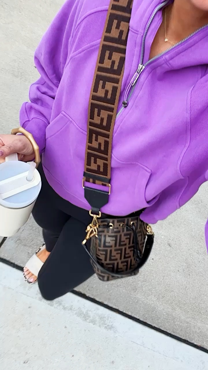 • size 6 align tank
• size M/L hoodie
• size 6 leggings 