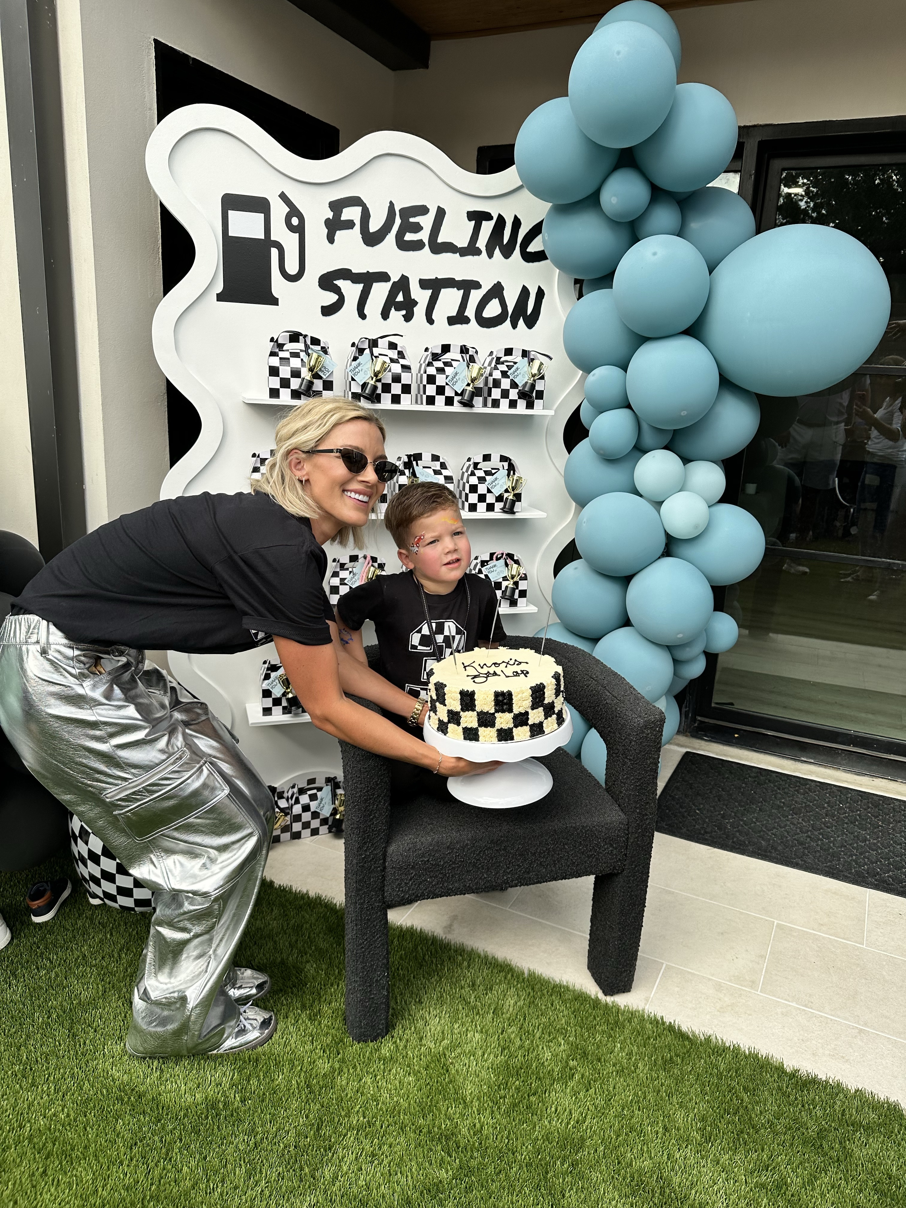 linking my full outfit here, these silver pants are soo good and under $20!! 

Pants run TTS, I sized up to a SMALL for looser fit but could’ve taken an XS

Walmart find, birthday outfit 

#LTKFindsUnder50 #LTKKids