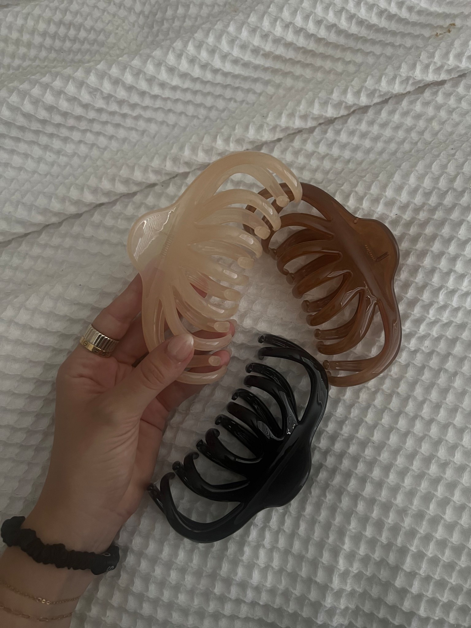 the best hair clips! hold thick hair, and not painful at ALL! 3 pack for under $15

#LTKStyleTip #LTKBeauty #LTKFindsUnder50