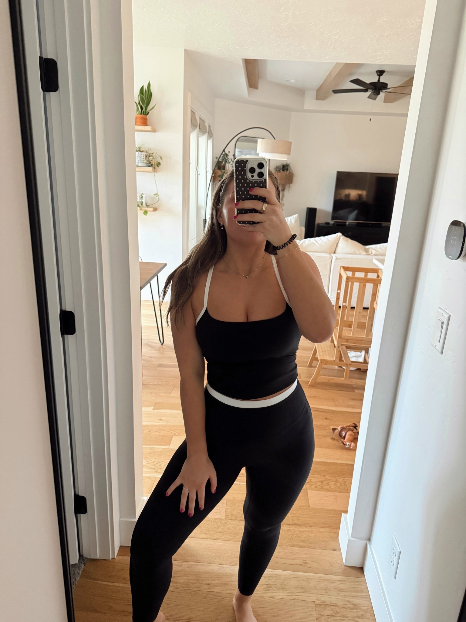 B&W Pilates fit of the day🖤🤍

#LTKootd #LTKmomlife #LTKfitnessgoals