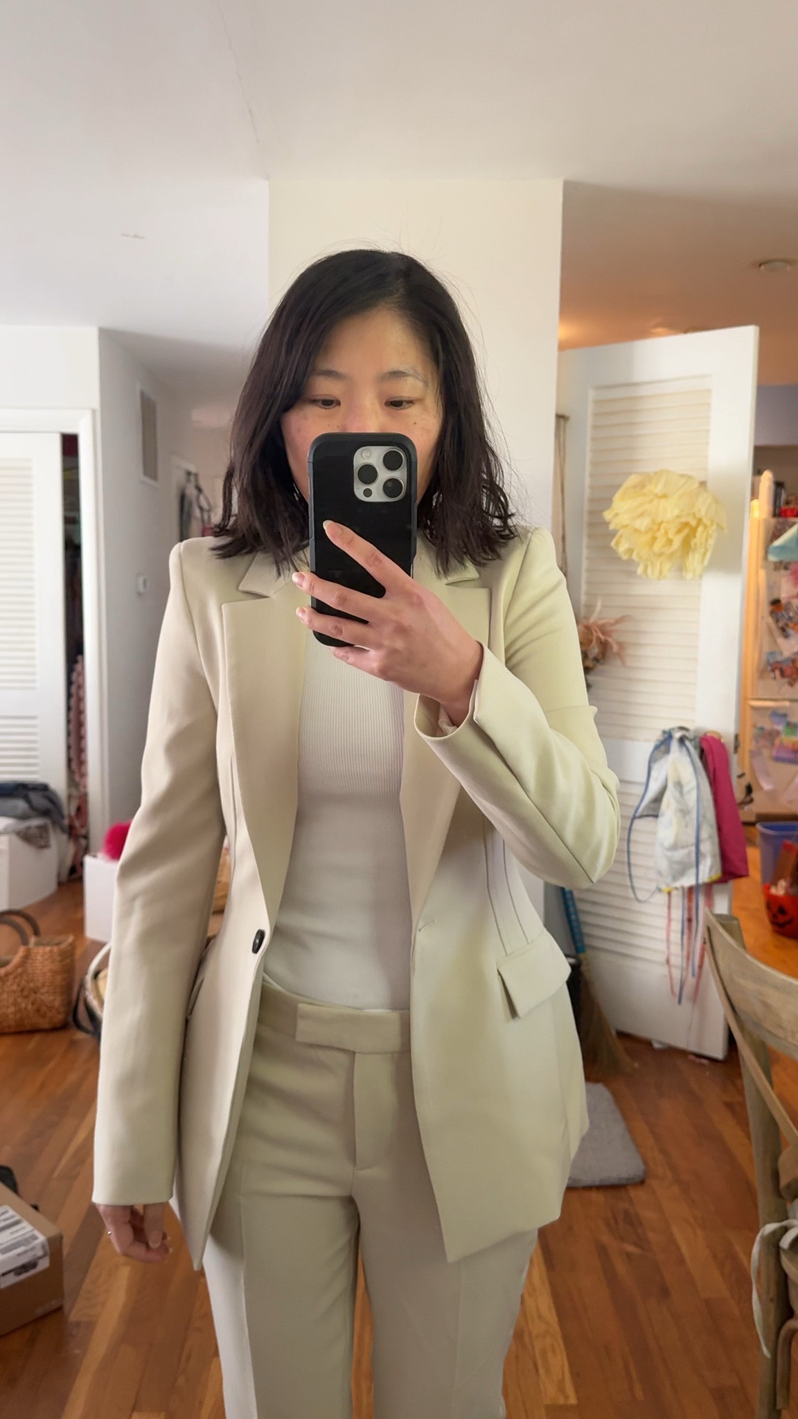 Zara try on
Zara work clothes
Zara suit

Wearing blazer in an xs
Pants in a small

#LTKFindsUnder100 #LTKWorkwear