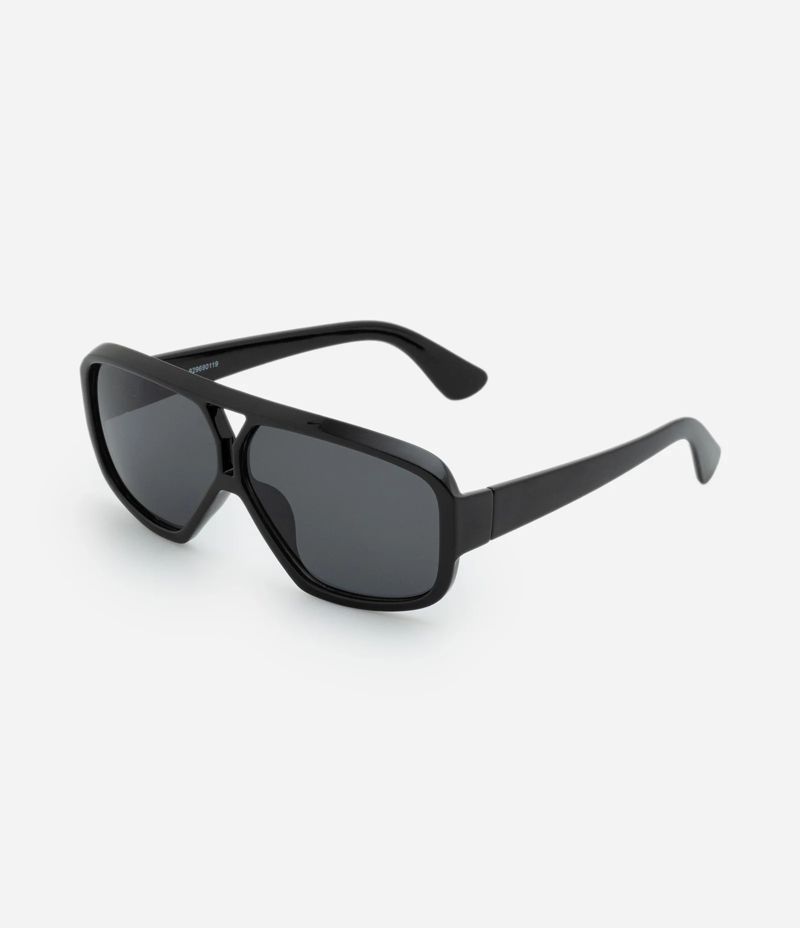Óculos de Sol Quadrado com Lente Fume Preto - Lojas Renner | Renner (BR)