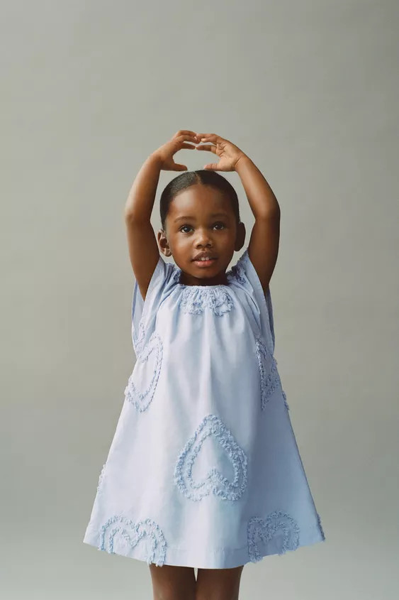 Dress with round neck and short sleeves. Embroidered heart detail. | Zara US