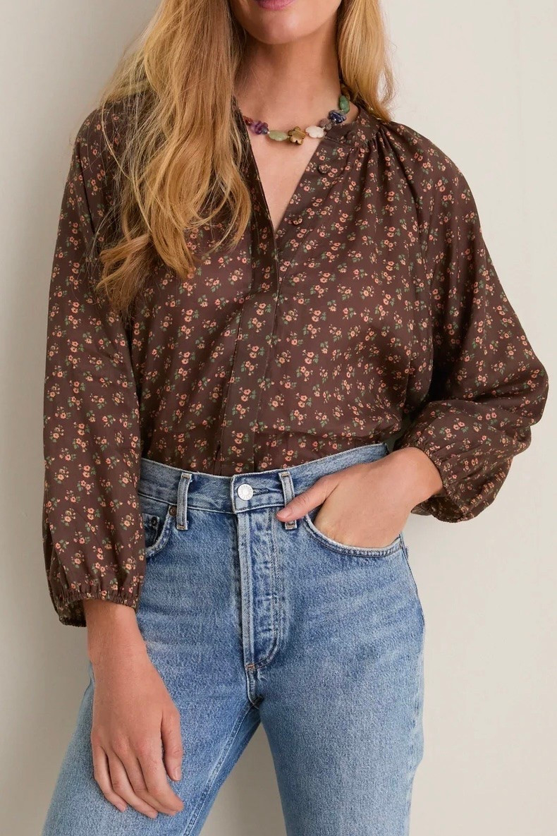 Cutest fall top!