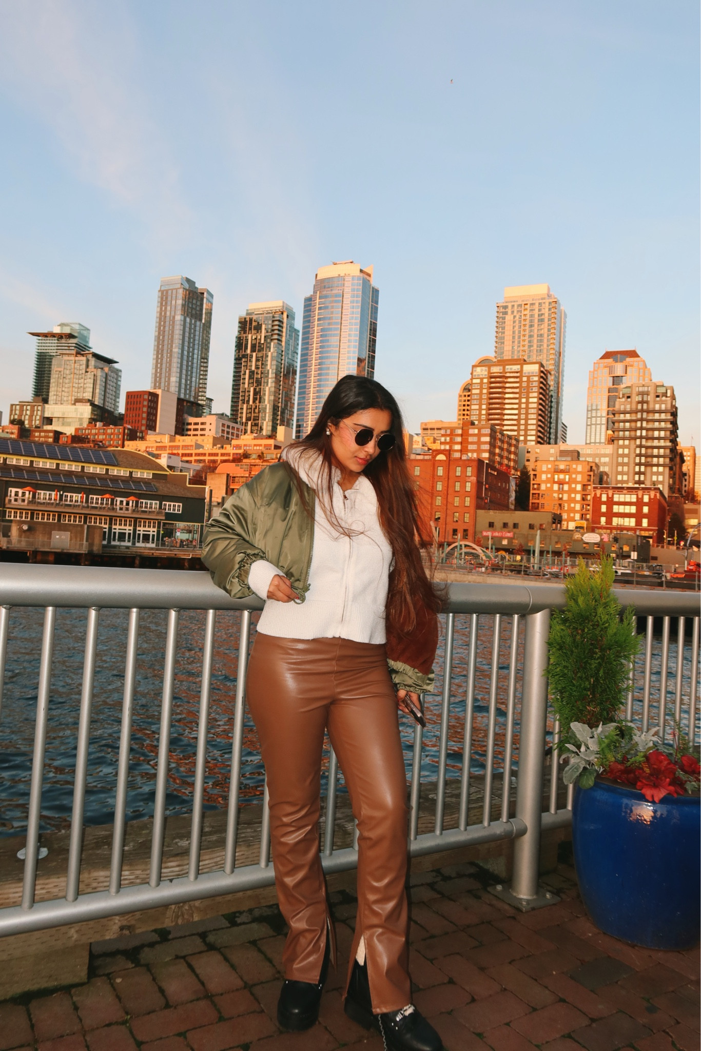 My Seattle outfit. Linked below ❤️ jacket is from h&m

#LTKwinter #LTKtravel #LTKasia