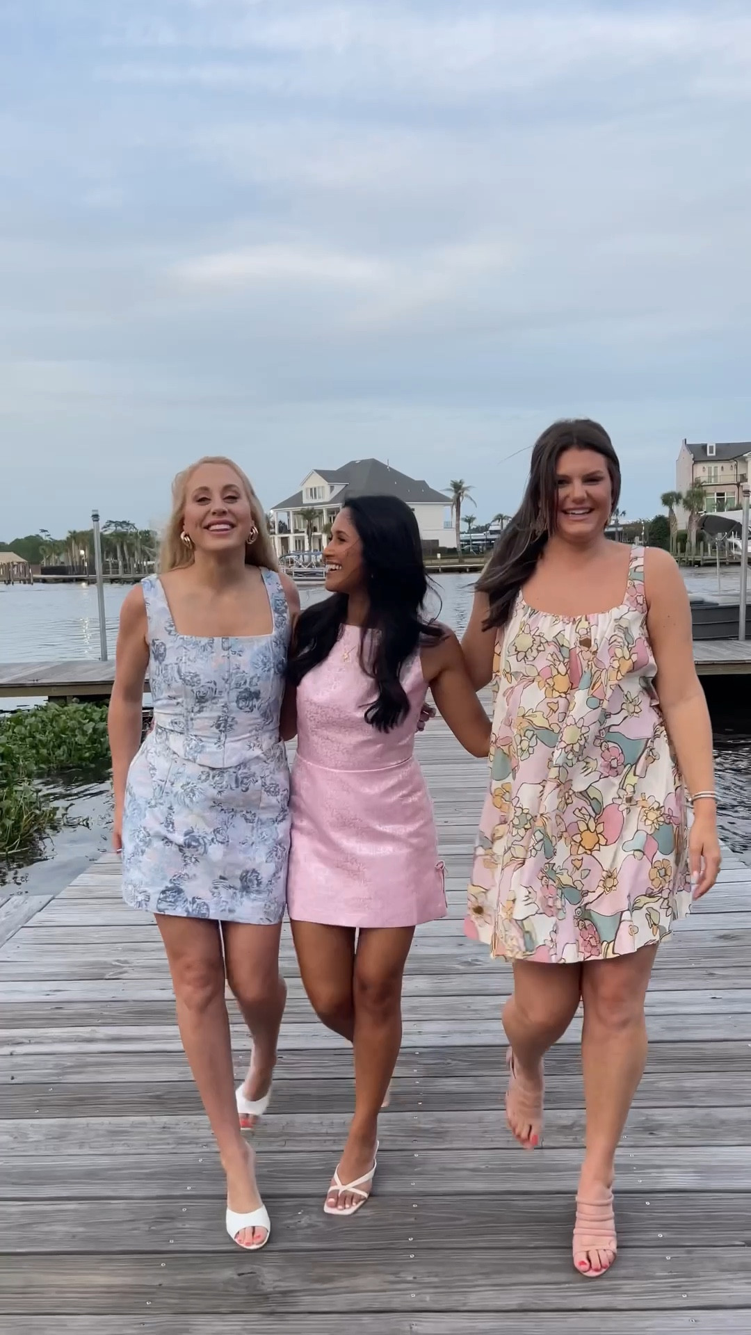 We did a “Sex in the City” themed Girls’ Night with our Krewe and even named the martinis after our fave characters in the show! My favorite was the Miranda Mixed Berries Lemon Drop Martini 🍋🍸And the food was absolutely delicious! Highly recommend the spring rolls and the Surf & Turf TarTar! 

#LTKPetite #LTKStyleTip #LTKParties