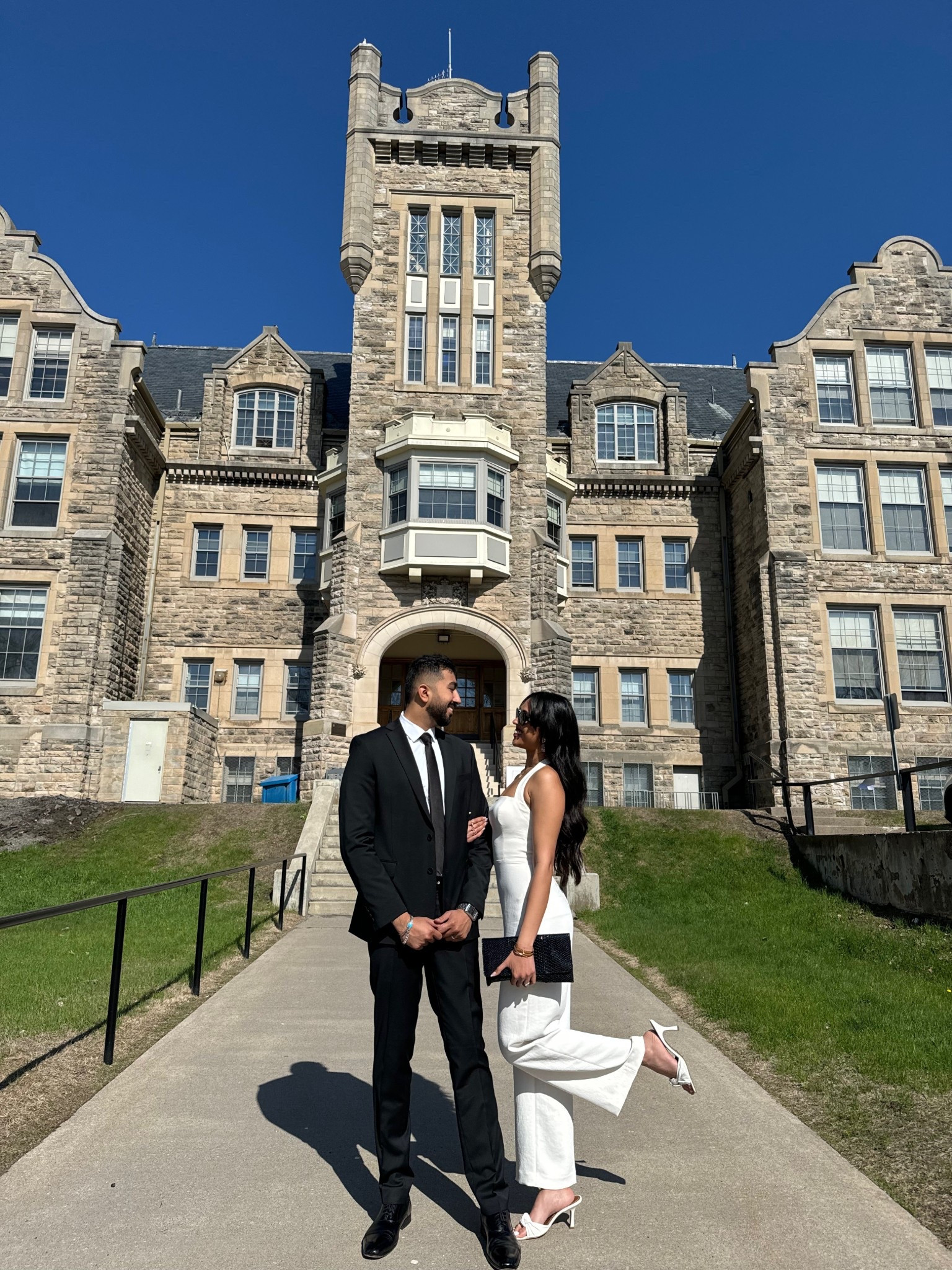 Shop the perfect white jumpsuit from Aritzia to where for your or your loved one’s graduation 🤍 