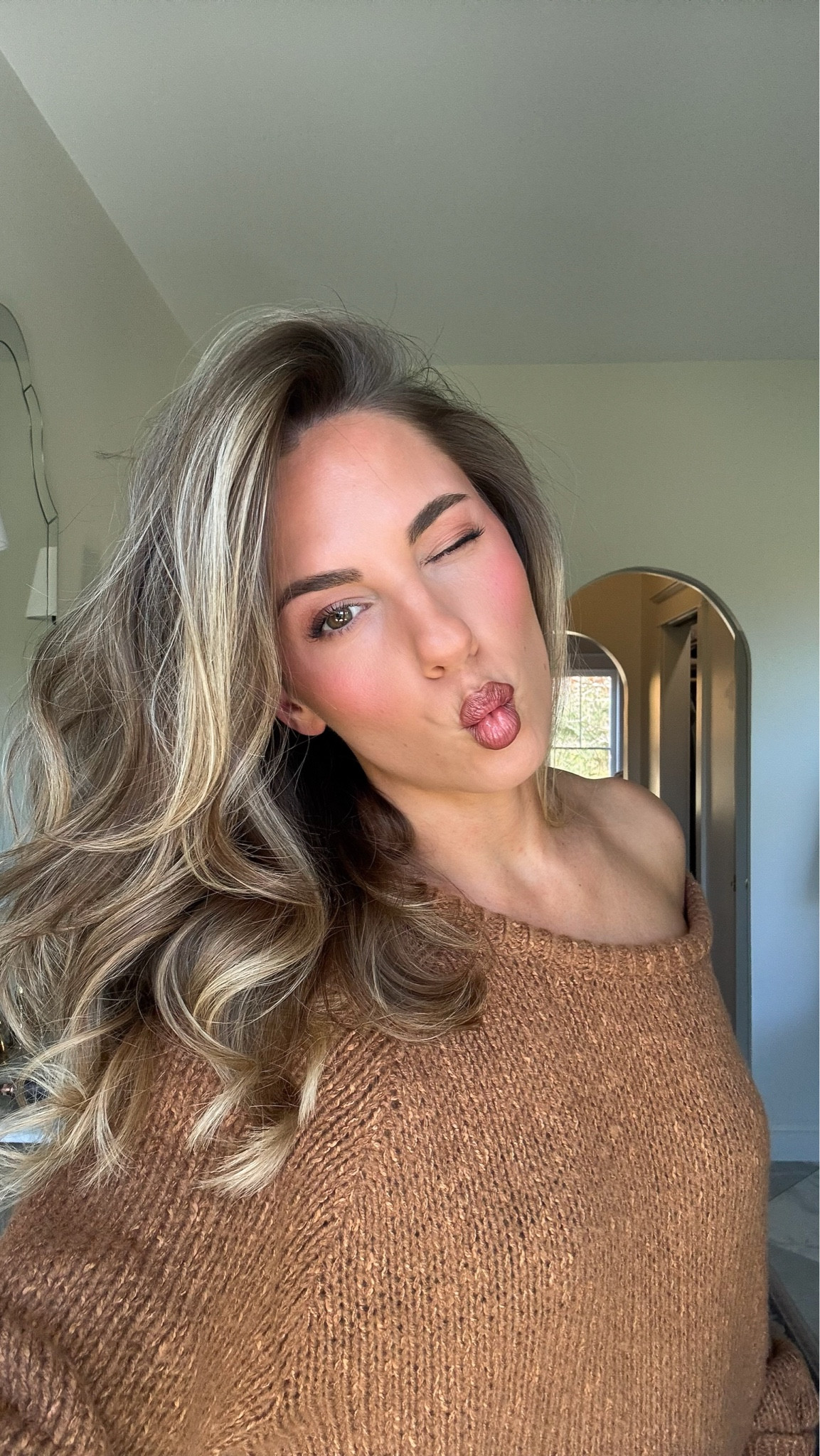 The holiday hustle is real, but so is slowing down for small moments that make you feel human again. Cozy, comfy, and choosing calm 🤎✨

#LTKmorningroutine #LTKdayinmylife #LTKselfcare