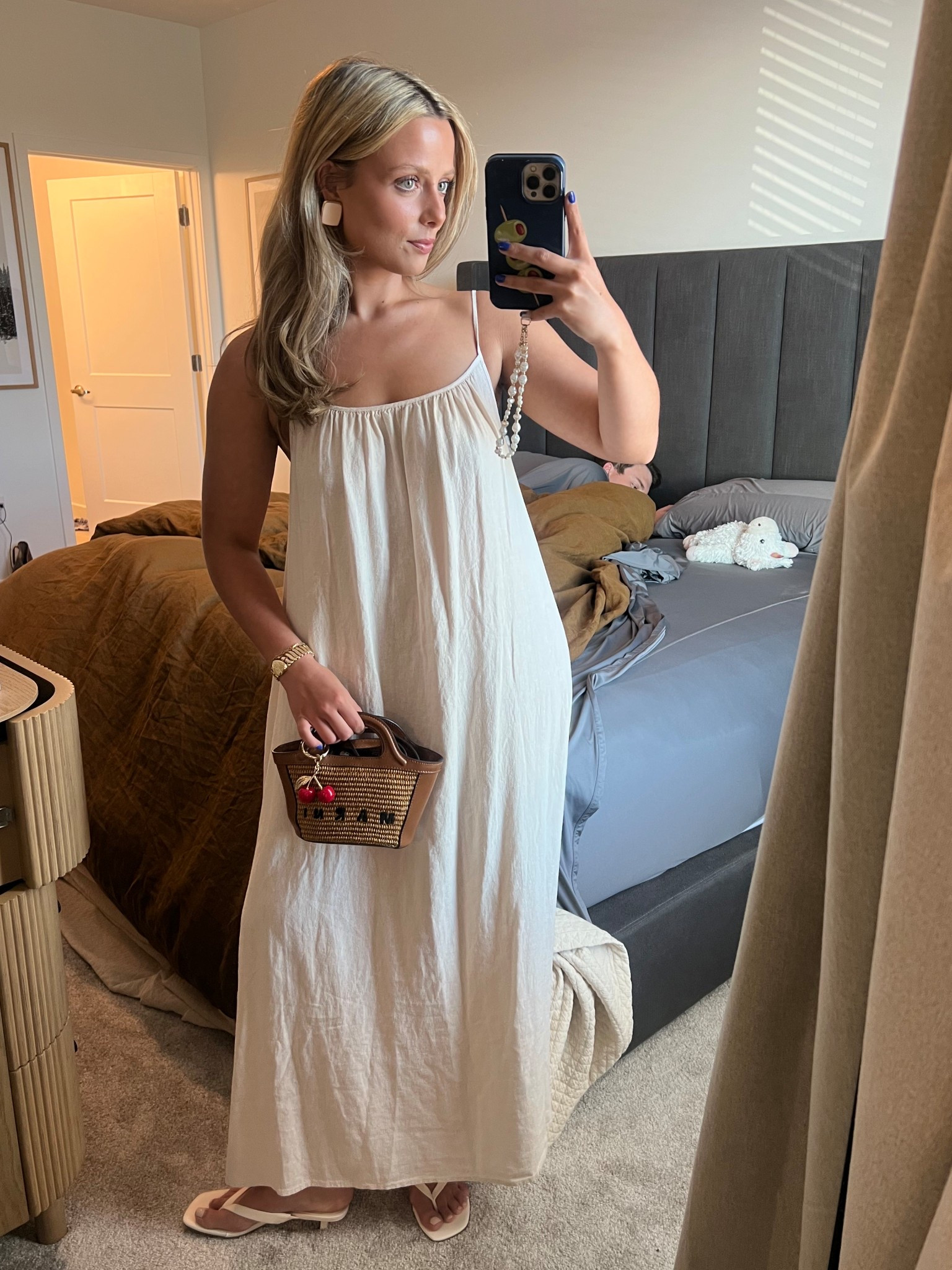 summer date night outfit ❣️




summer dress / date night outfit / date night fit / date night outfit ideas / summer dress / dresses for summer / vacation dress / linen / rafia purse / rafia bag / bag charm / flip flop heels / aritizia sale / aritizia / jcrew / jcrew shoes / statement earrings

#LTKSaleAlert #LTKSeasonal #LTKStyleTip