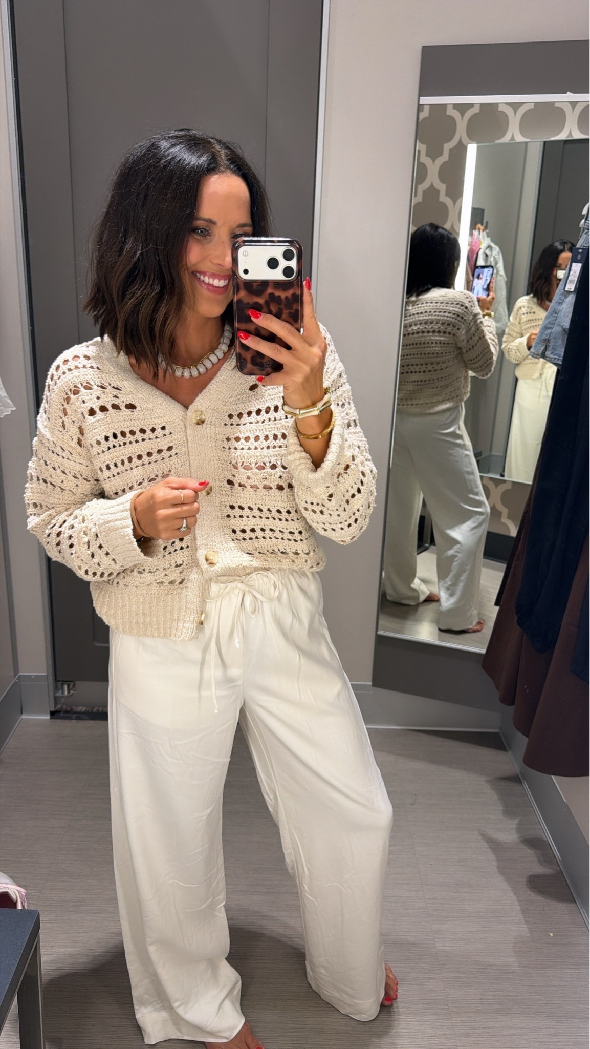 Target is already getting me excited for fall. 🤍 This sweater is on sale, looks so much more expensive than it is, and is one of those timeless pieces you’ll wear every year.

Size XS • 5’3