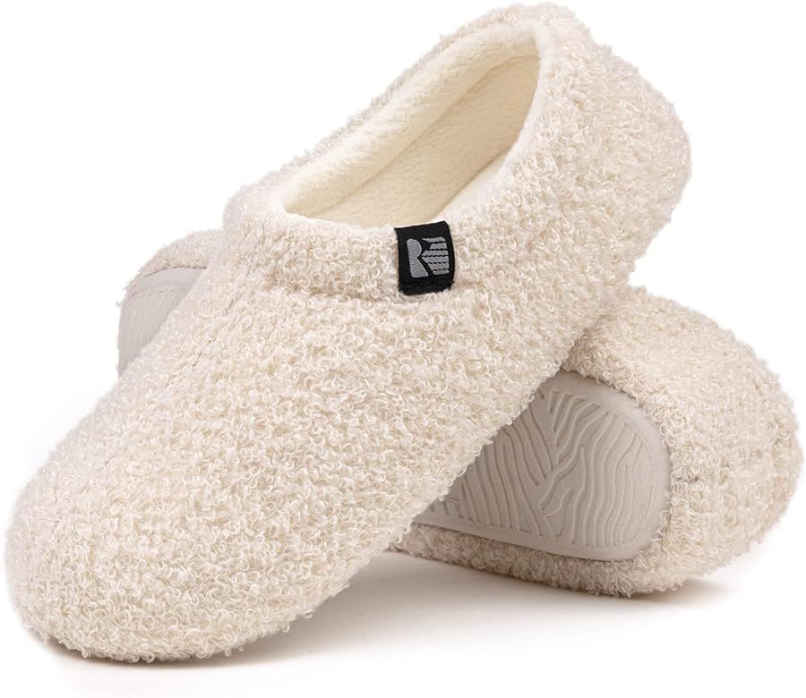 RockDove Women's Teddy Fleece Closed Back Indoor Slipper | Amazon (US)