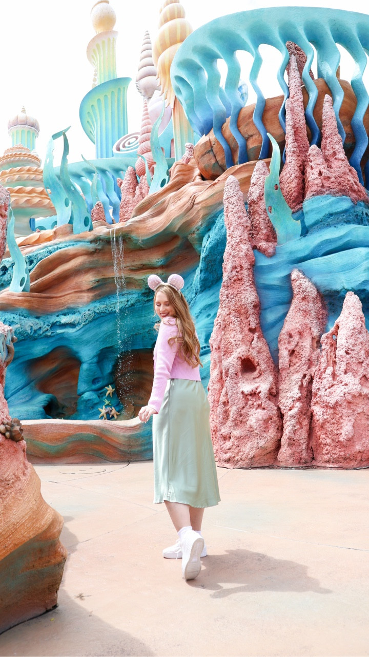 get dressed with me to go under the disneySEA 🧜‍♀️🫧🦀🐚🐠🌊 

ears: @thegoodears 

@thedisneybound #disneybound #ariel #thelittlemermaid #mermaid #tdr #disneysea #princess #disneystyle