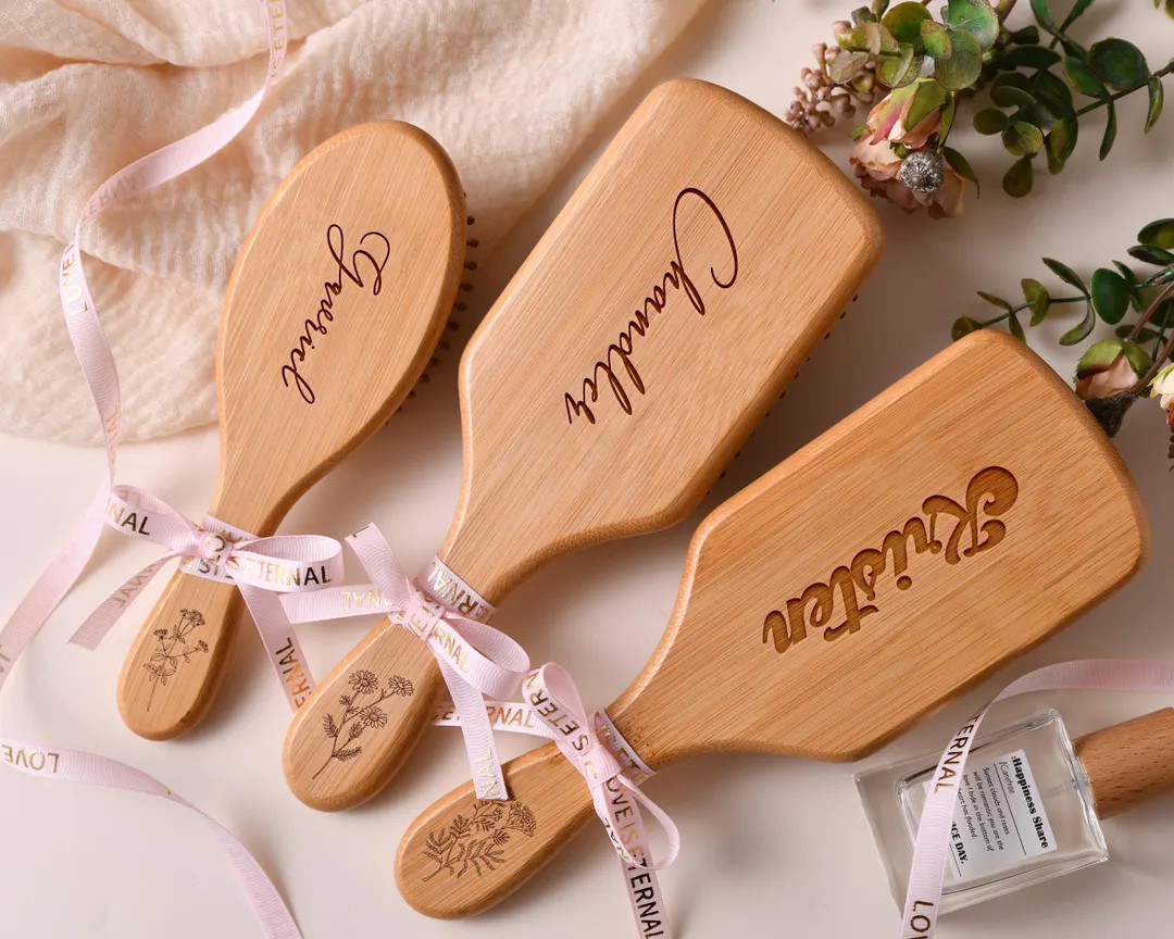 Customized Bridesmaids Name Wooden Comb, Personalized Wedding Party Gift, Bridesmaids Gift, Engra... | Etsy (US)