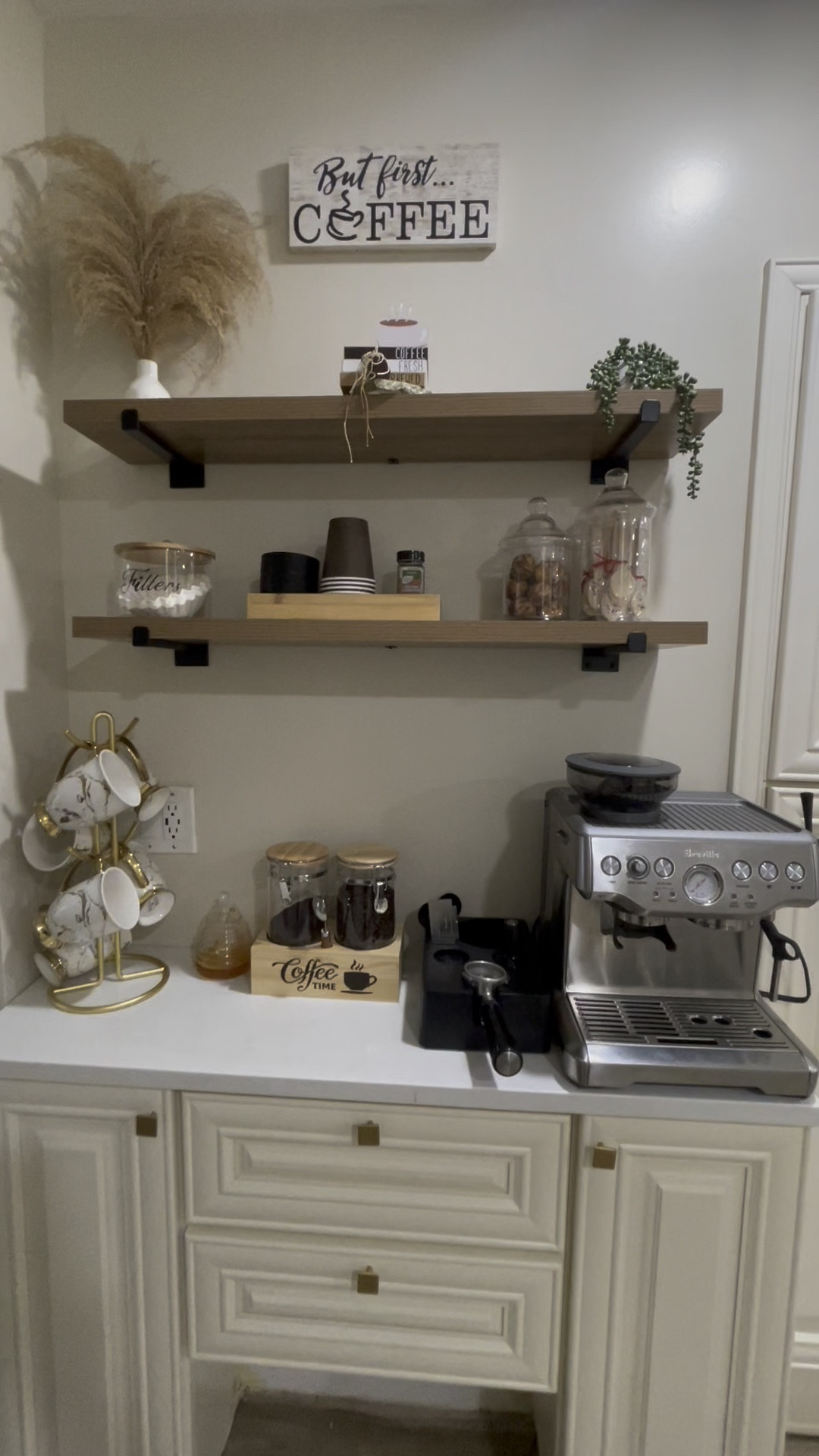 Set up my coffee station with me ☕️
#coffeestation #coffeebar

#LTKFindsUnder50 #LTKSaleAlert #LTKHome