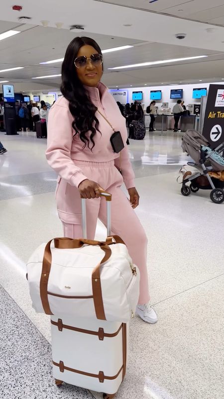 Quick Airpot outfit check ✌️ 
Travel outfit | Spring Outfit | Airport outfit | casual outfit 

#LTKstyletip #LTKfindsunder100 #LTKitbag