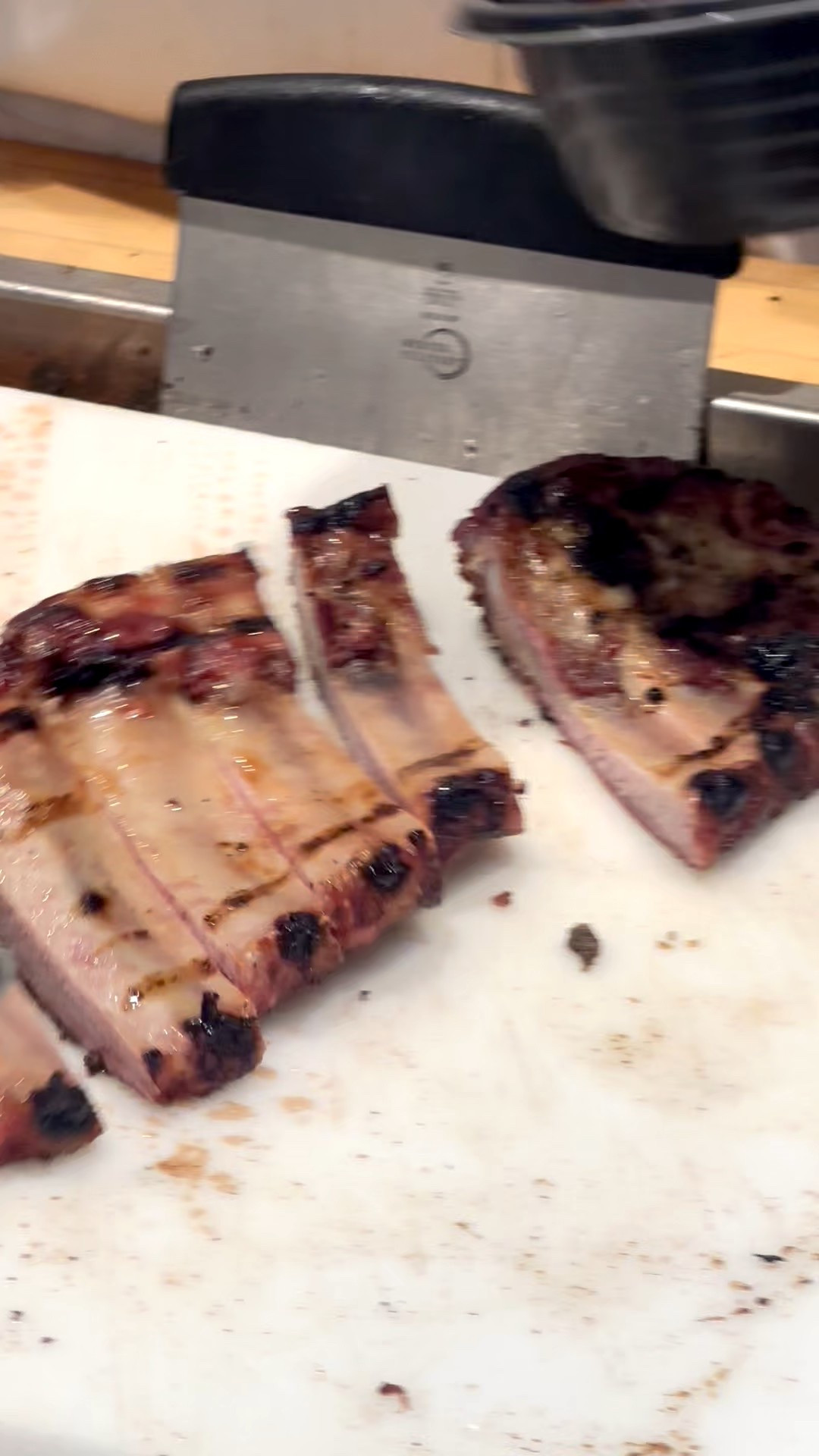 These  smoked ribs 😍 are tender, flavorful, and packed with protein and nutrients. Perfect for a hearty, healthy meal! 
#SmokedRibs #ProteinRich #HealthyEating #NutritiousAndDelicious #AmazonFinds

#LTKfoodie #LTKGiftGuide #LTKdayinmylife