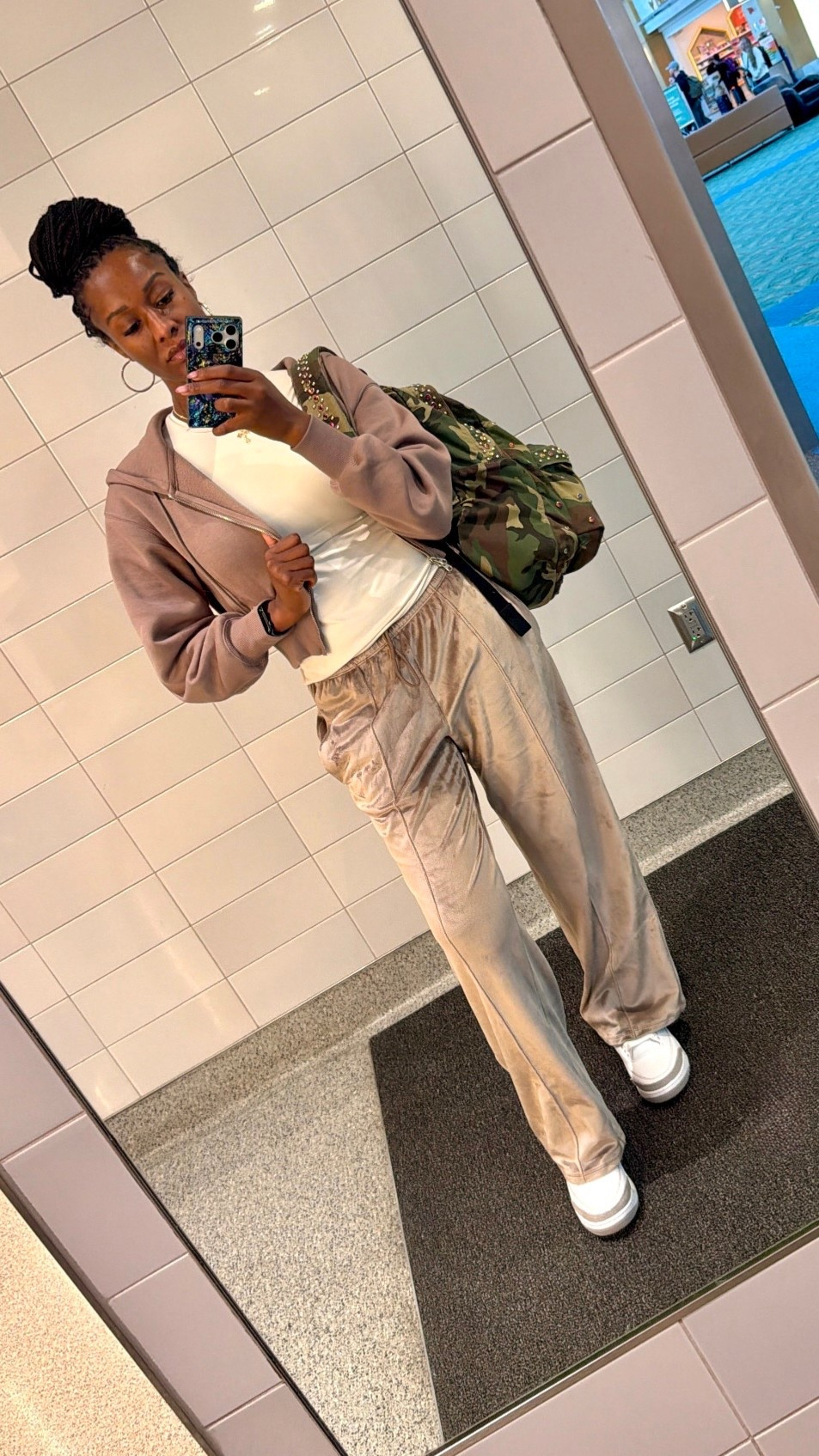 Let’s bring Velour back!!! 😎🔥 #NIKE #WOMEN #LIFESTYLE

#LTKdayinmylife #LTKootd #LTKgrwm