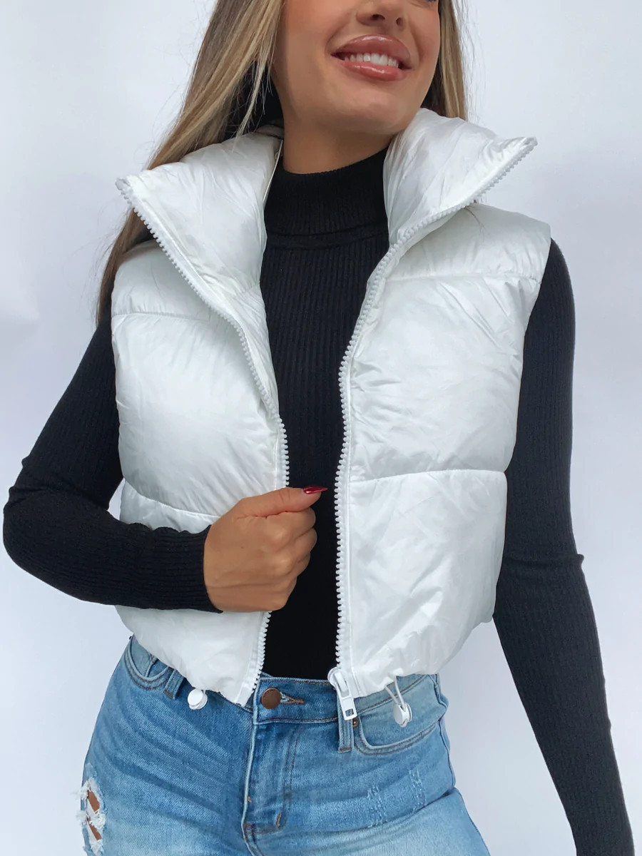 BRIE WHITE CROPPED PUFFER VEST | Willow Boutique