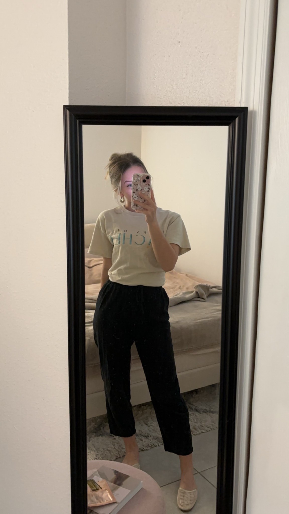 Casual linen pants and tee outfit

#LTKootd #LTKdayinmylife