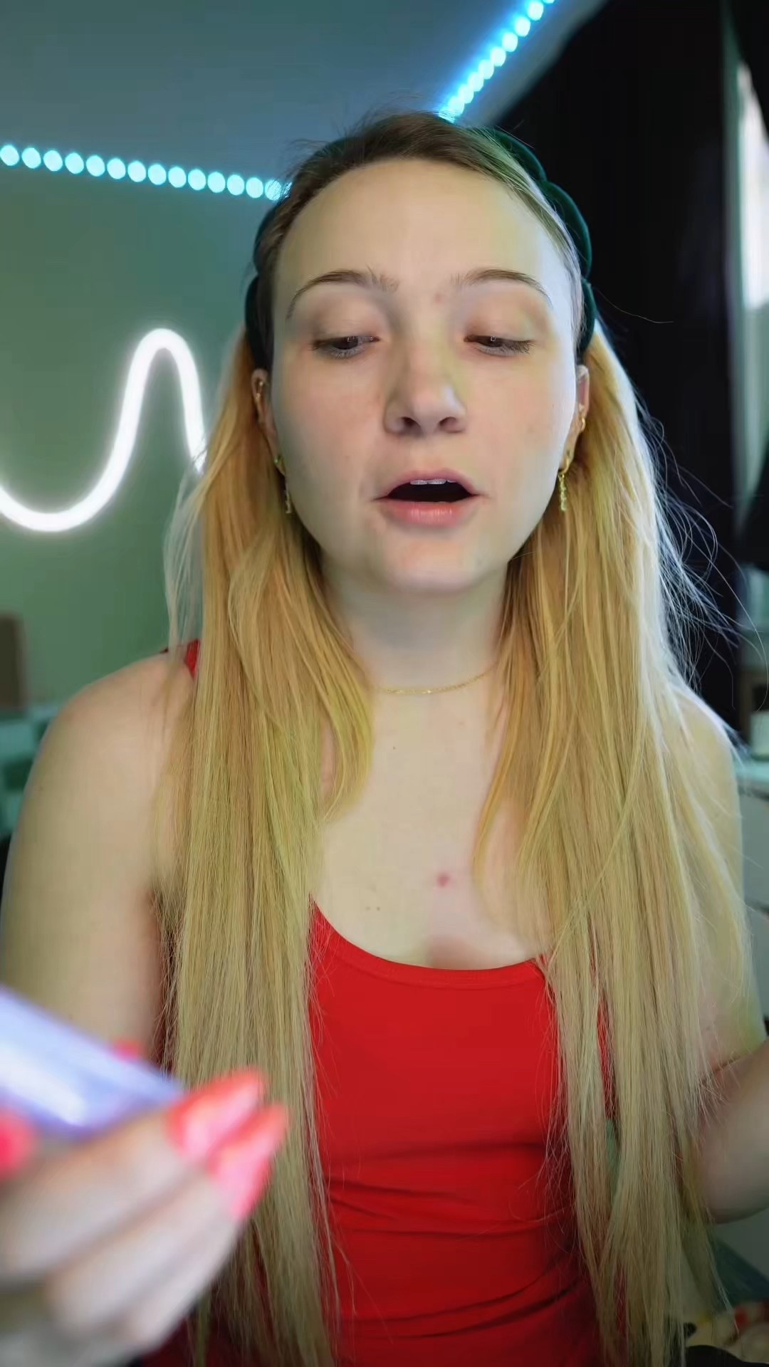 Skin, but smoother ✨
This Tarte blurring stick instantly softens pores and gives that filtered, airbrushed finish without feeling heavy.

#tartecosmetics #blurringstick #makeuptok #smoothbase #beautyfinds 

#LTKmorningroutine #LTKgrwm #LTKBeauty