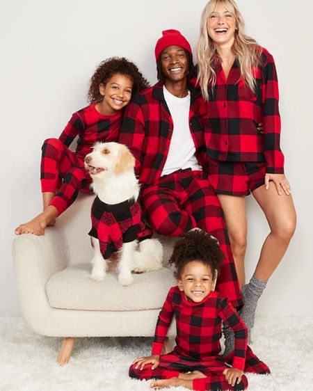 I’m loving all of the matching pajama options at Old Navy this season! There are so many styles and patterns and fits for the whole family and are so festive! 

#matchingset #familypajamas #holidaypjs