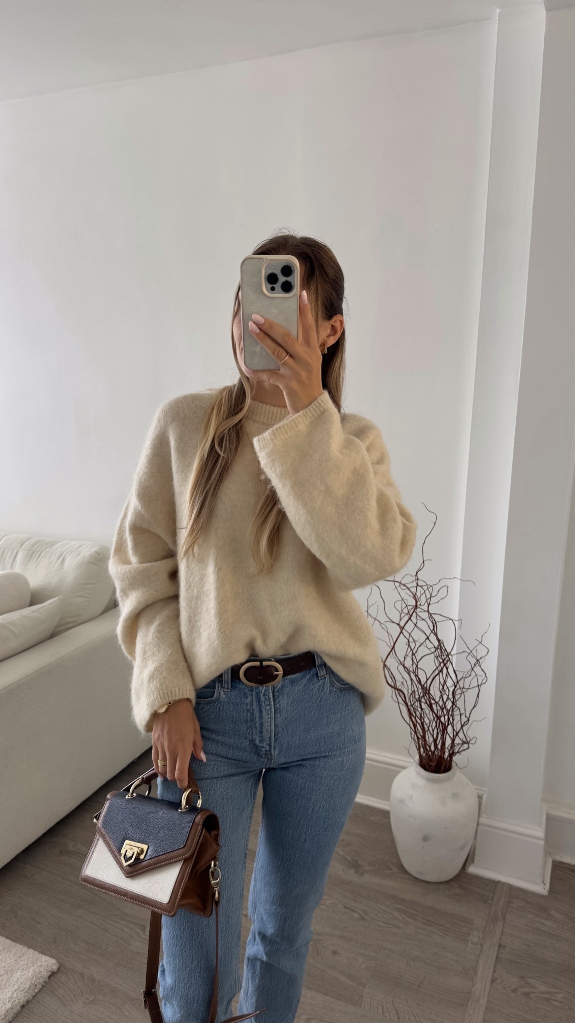 Oversized jumper outfit 

#LTKFashionMonth #LTKautumn #LTKeurope