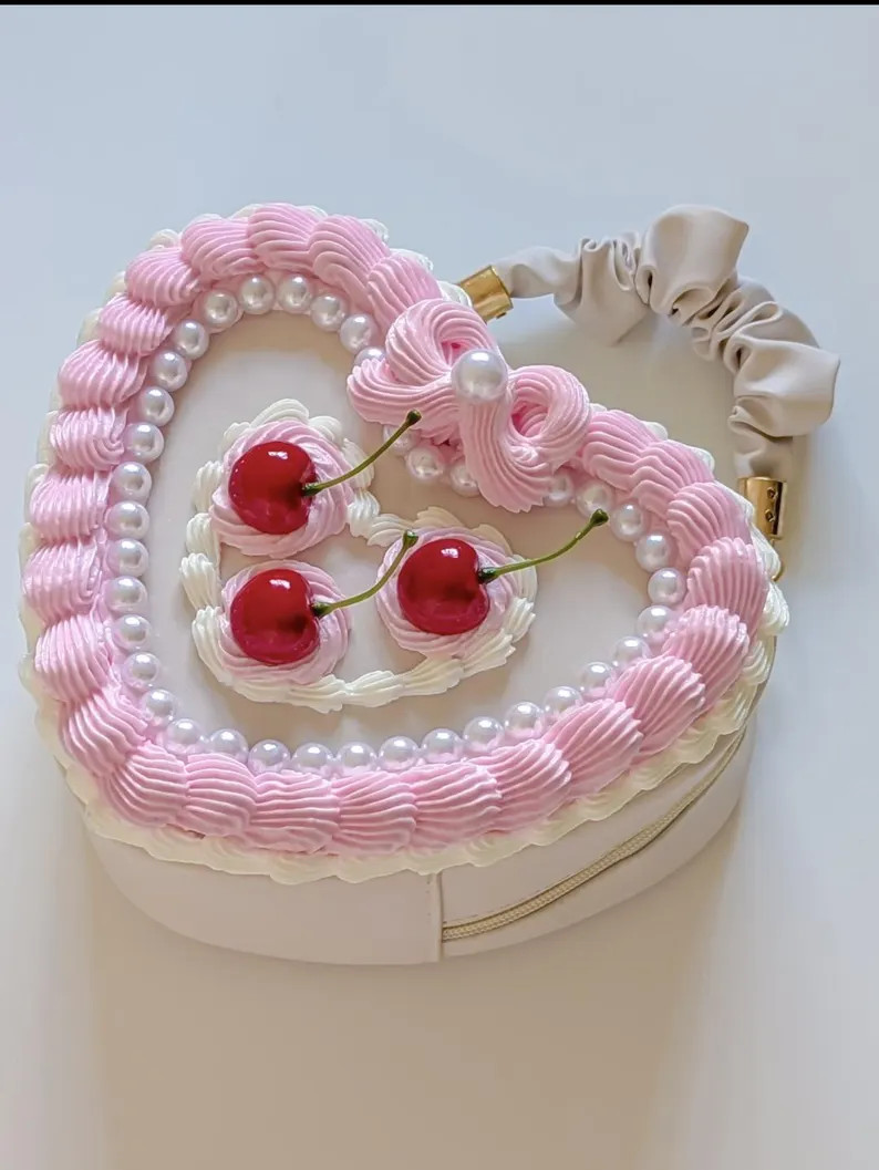 Heart Cake Bag - Etsy | Etsy (US)