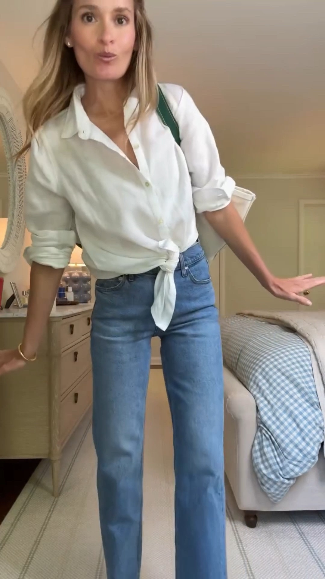 Last week of the school year for us, let’s make it a great week friends!! 

These @ayr bud jeans are the best denim I’ve found for a straight leg pair that has a touch of stretch. They’re amazing!!


Sizing notes: wearing my true size in all s/25/37.

#ootd #everydaystyle #outfitinspiration #classicstyle #momstyle

#LTKootd #LTKgrwm #LTKSeasonal