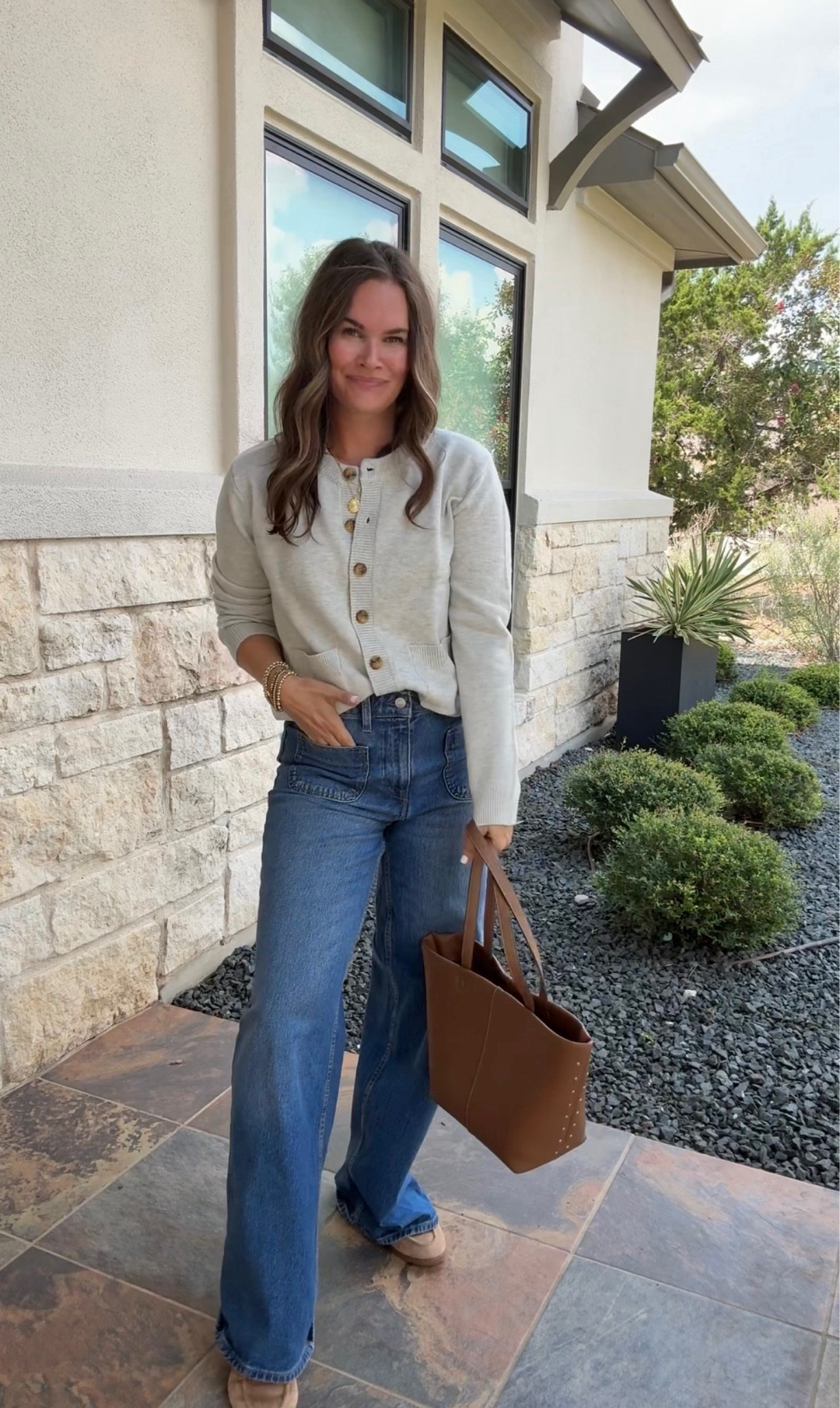 A cozy sweater, denim, and a tote bag will always be my favorite everyday outfit formula! 👏

#LTKootd #LTKdayinmylife #LTKSeasonal