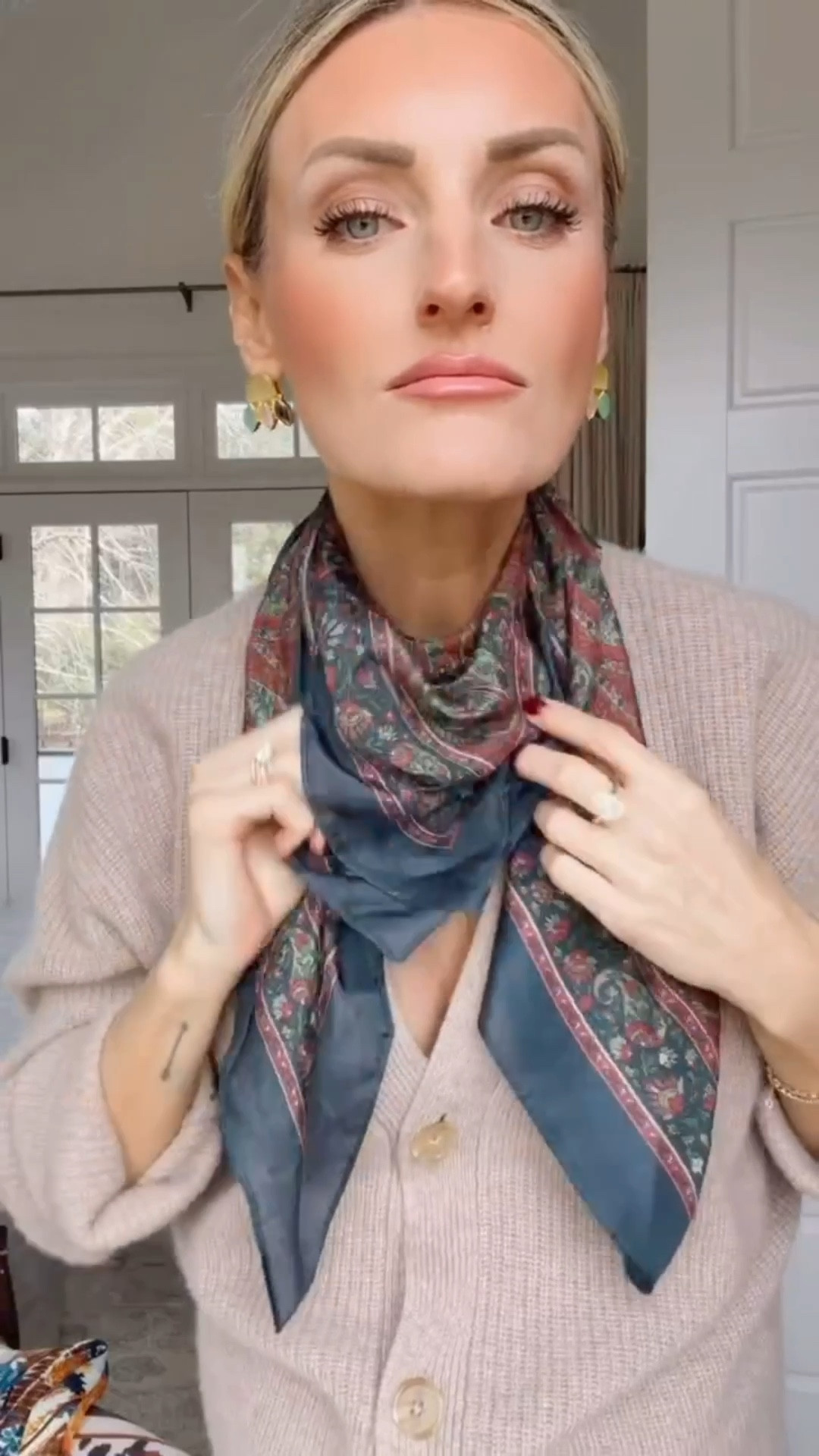 I love how big this silk scarf is 😍 the colors are beautiful! 

Loverly Grey, how to tie a silk scarf, satin scarf 

#LTKootd #LTKFindsUnder50 #LTKSeasonal