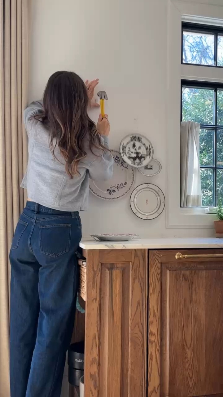 VLOG: Plate Wall Saga ✨
Sweater - small
Jeans - 25R

#LTKvlog #LTKootd