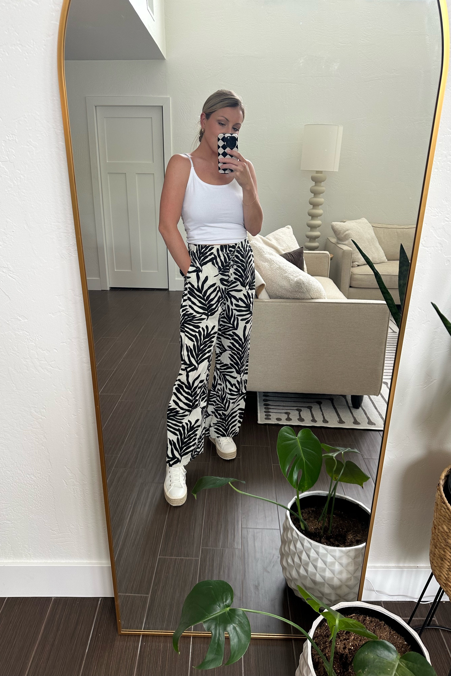 Another take on these linen pants for summer. Throw on  jean vest and you’re good to go  

#LTKSeasonal #LTKunder100 #LTKFind