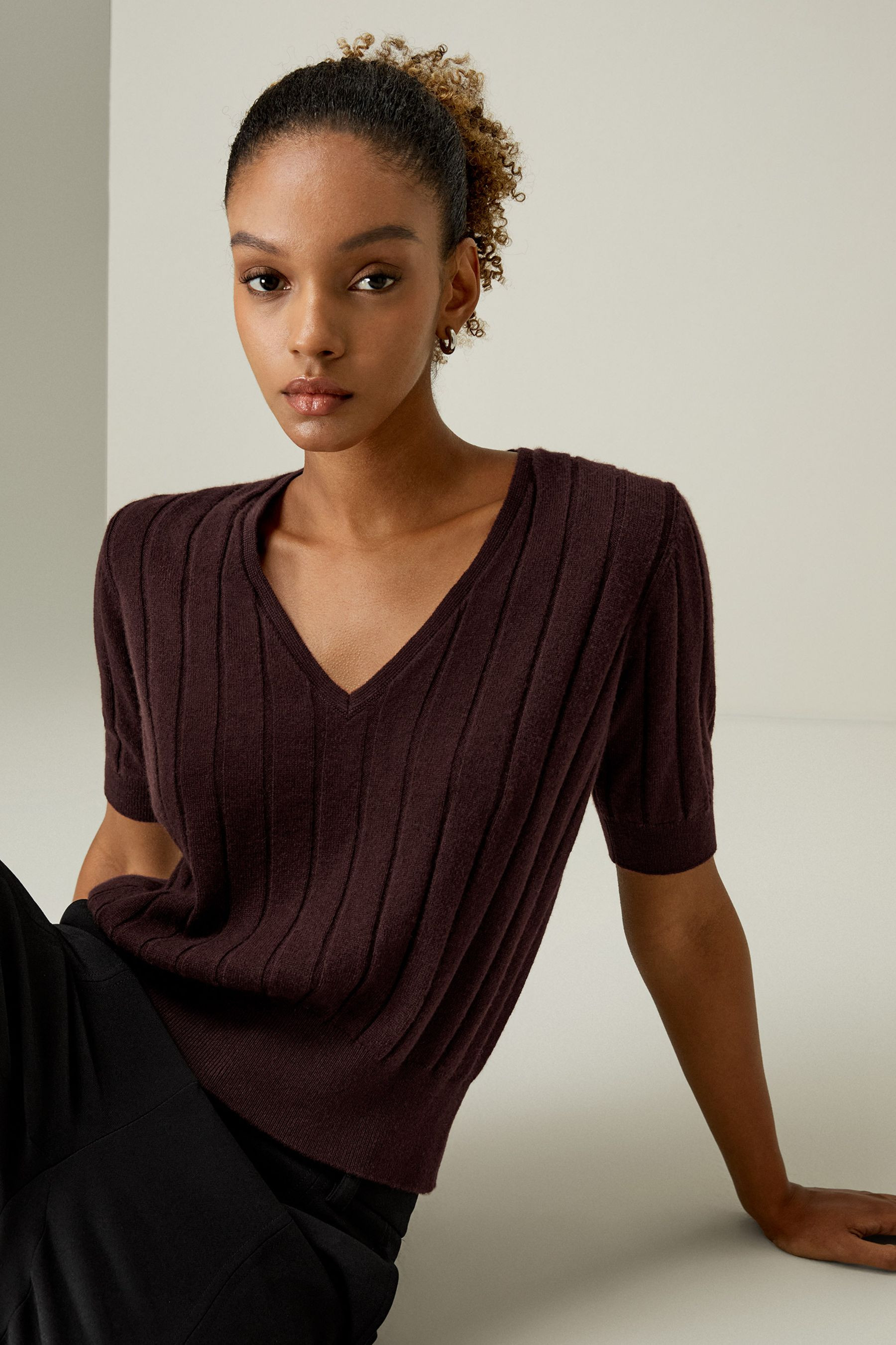 V-Neck Cashmere T-shirt | LilySilk