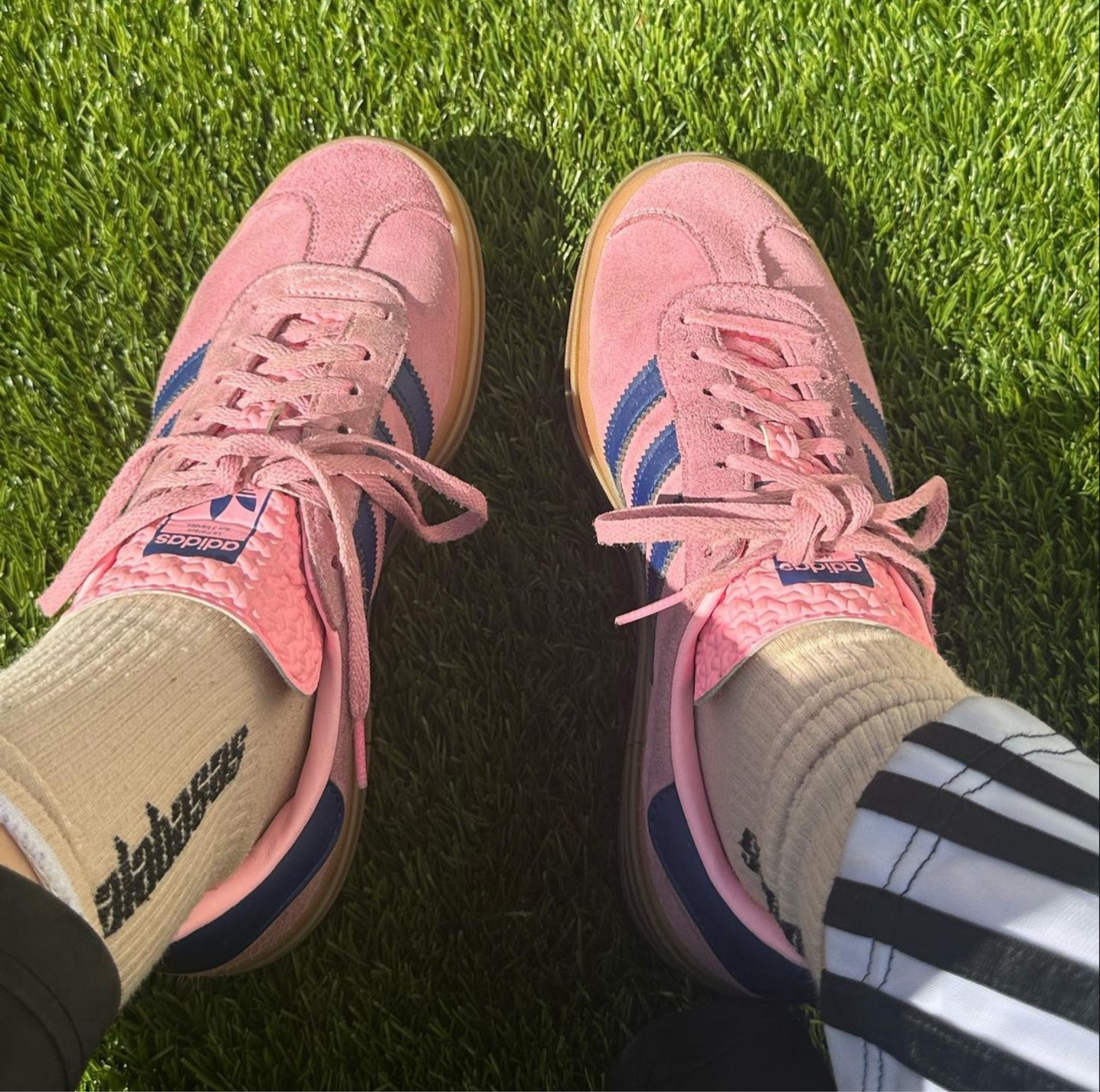 Sneakers i love👟👟👟

#sneakers #shoes #tennisshoes #adidas #sambas #styleinspo #fallfashion 

#LTKShoeCrush #LTKBacktoSchool #LTKStyleTip