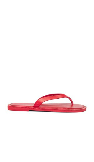 Free People Sona Thong Sandal in Red. - size 11 | Revolve Clothing (Global)