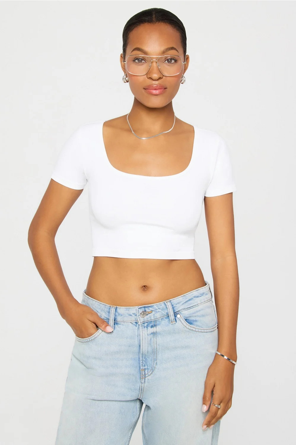 Sleek Seamless Scoop Neck Short-Sleeve Top | Fabletics