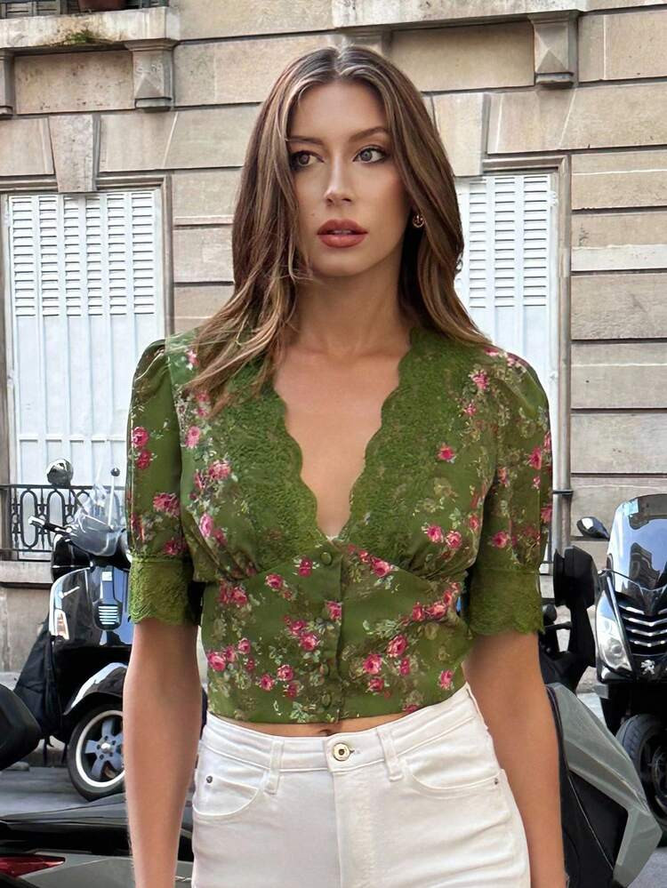 Pariaura Women's French Floral Contrast Lace V-Neck Short Puff Sleeve Blouse | SHEIN