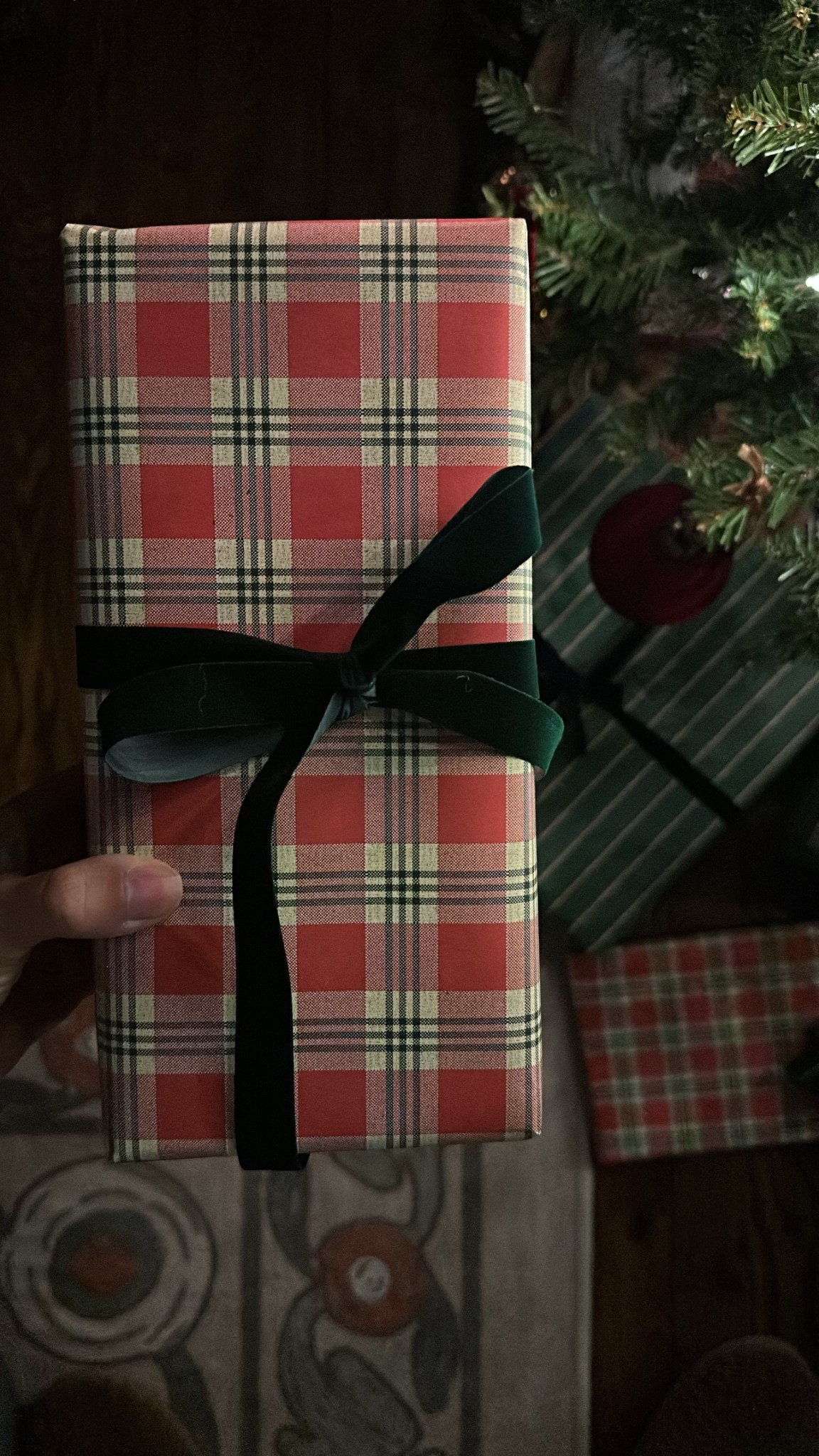 Cutest wrapping paper!!! 

#LTKHome #LTKGiftGuide #LTKHoliday