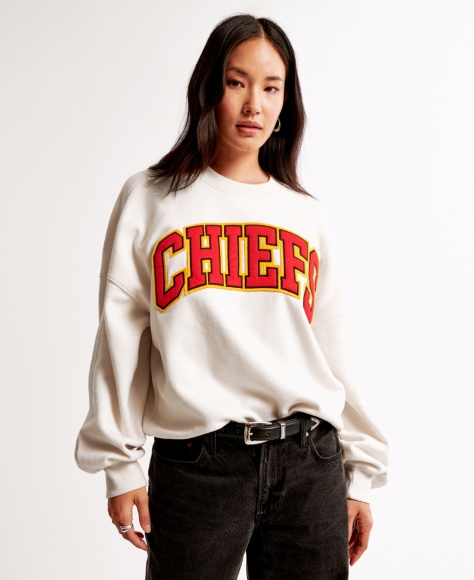 Kansas City chief hoodie 25% off 

#LTKGiftGuide #LTKSaleAlert #LTKSeasonal
