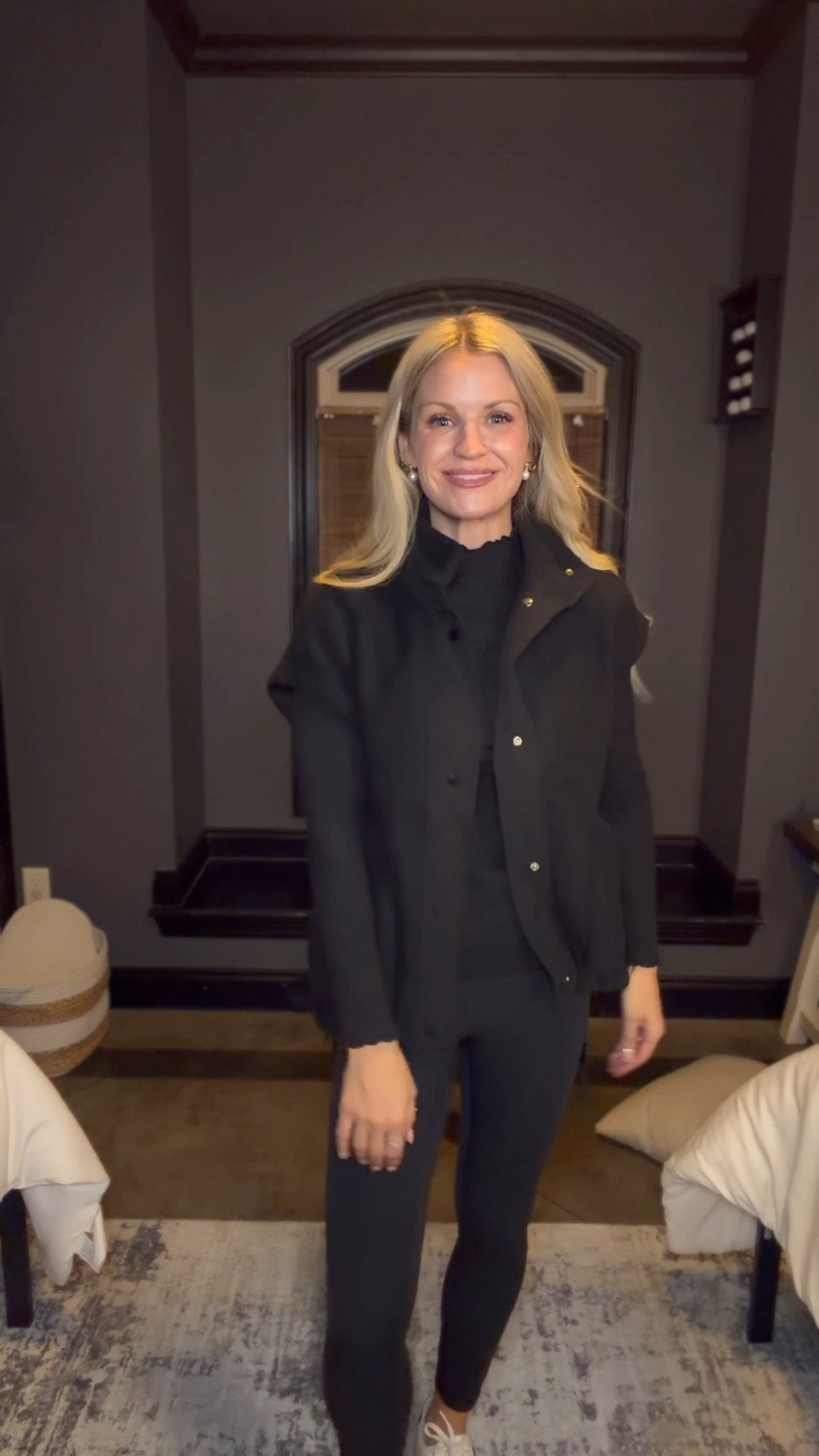 🖤Amazon Vest size small
🖤Turtle neck small 



#LTKFindsUnder50 #LTKootd