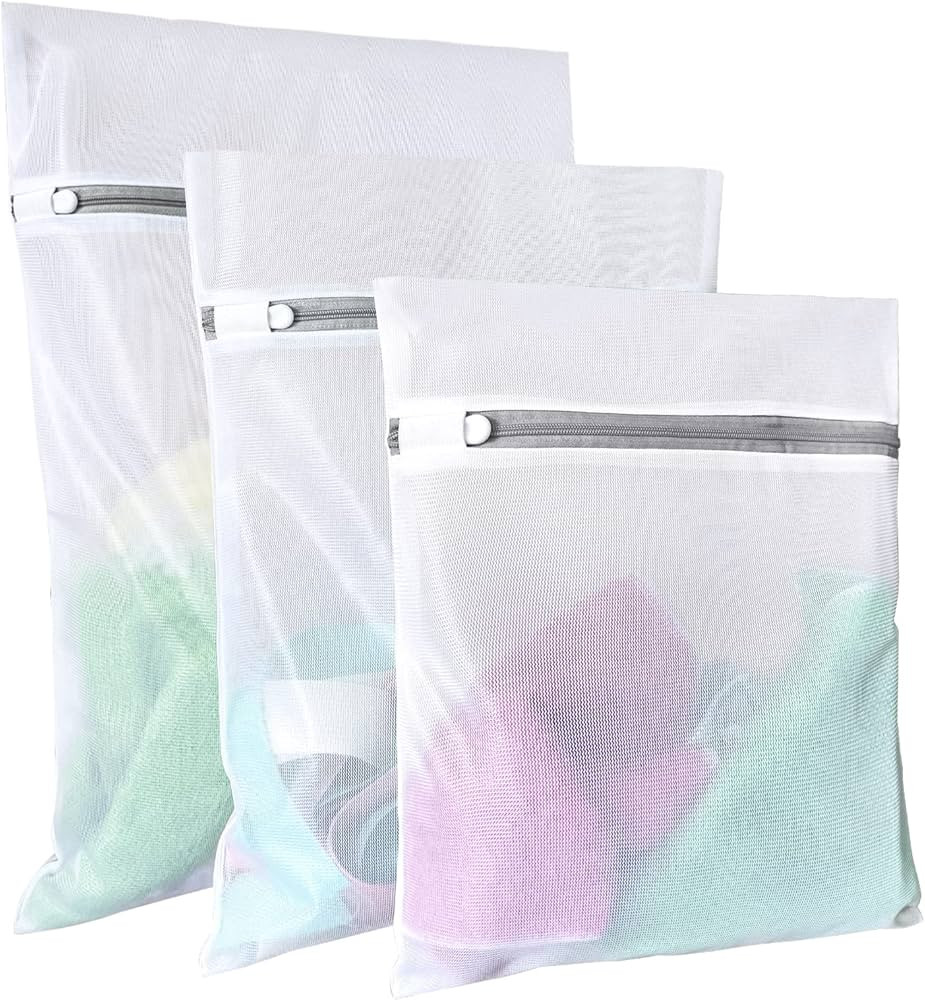 Lingerie Bags for Washing Delicates,Small Fine Mesh Laundry Bags,3Pcs(1 Large,1 Medium,1 Small) | Amazon (US)