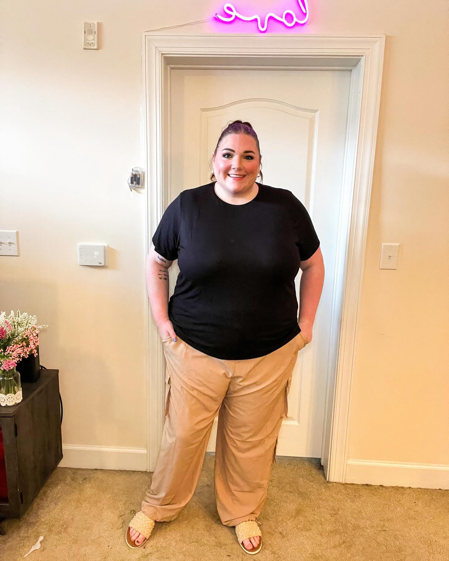 Crème de la Cream 👌🏻

Life’s too short to not show off your style this summer! ☀️💁🏻‍♀️ And thanks to @kohls you can get everything & more you & your family’s Summer Wardrobe needs/wants while still getting a Bang for your Buck! 💸

I’m so obsessed with these two outfits for Summer! First off, Black & Tan are SO GOOD together 🤩 Perfect neutrals for year round! 👌🏻 

First outfit: As you know, I have the white @ninewest crewneck shirt and LOVE IT, so I had to grab a Black one too! And these Tek Gear Plus Size Cargo Pants are SO SO SO GOOD! 👏🏻👏🏻 I love how comfortable they are with the elastic waistband & how on trend they are! Plus they can be worn as joggers or straight legs! Super versatile! 🙌🏻 

These SO® Reygal Women’s Slide Sandals in Natural are STUNNING! 🤩 I love the braided detail with the pearls! These scream Summer Vacay Vibes! Plus they are super comfortable! 🫶🏻

Second Outfit: This Sonoma Goods For Life Tie Waist Dress is the perfect summer uniform! You can easily dress it up or down! I love the tie waist to show off your curves! 🙌🏻 And it’s super breathable & lightweight, perfect for a Hot Summer Day! ☀️

I can’t believe I was able to get all 4 of these pieces for under $80! Plus I earned $20 in Kohl’s cash, which is my favorite way to save!! 👏🏻🫶🏻 All 3 items I got at @kohls are linked in my stories & saved under my “Kohl’s” highlight! ✨

@kohls is having a New Customer Appreciation Event!
Non Members get an extra 15% off, Kohl’s Rewards Members get an extra 20% off, & Kohl’s Card Holders take an extra 30% off! Such an amazing deal right?! Ends June 16th! 

@kohls #kohlspartner #kohlsfinds #everydaystyle #familyoutfitting #summerstyle #plussizesummerfashion #plussizesummer #summerfashionmusthaves #summerfashion